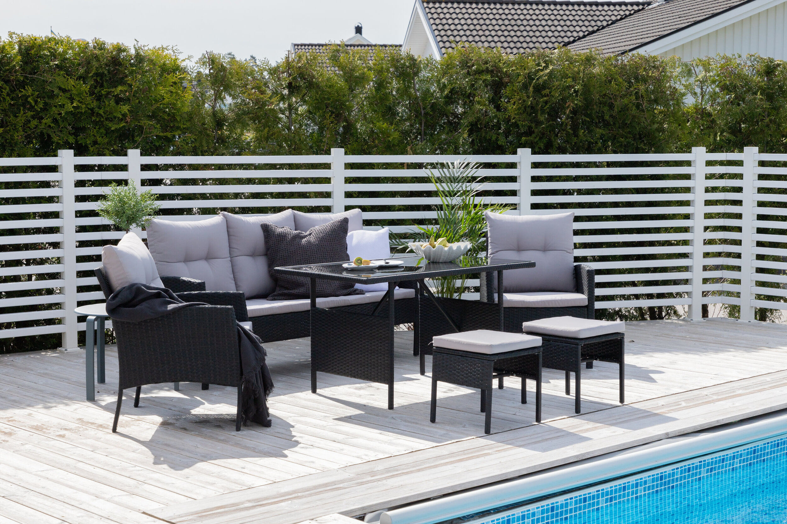 Nohr Loungeset 'Zeena' Met bank, tafel, 2 stoelen en krukjes, kleur Zwart/Grijs