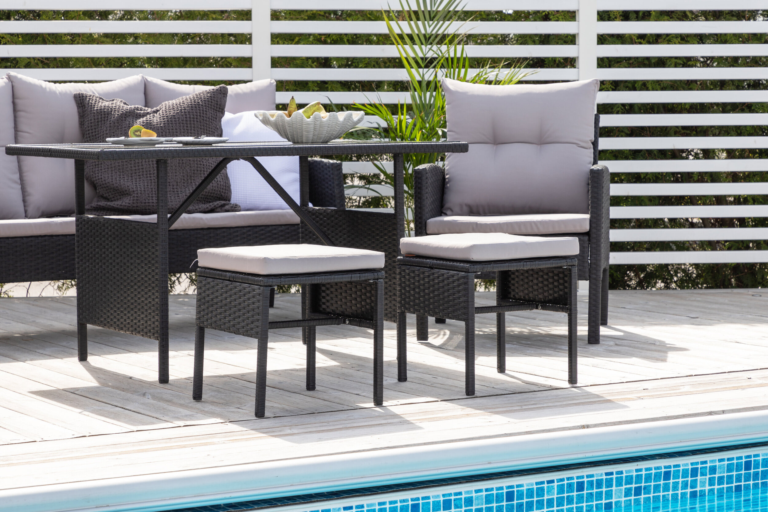 Nohr Loungeset 'Zeena' Met bank, tafel, 2 stoelen en krukjes, kleur Zwart/Grijs