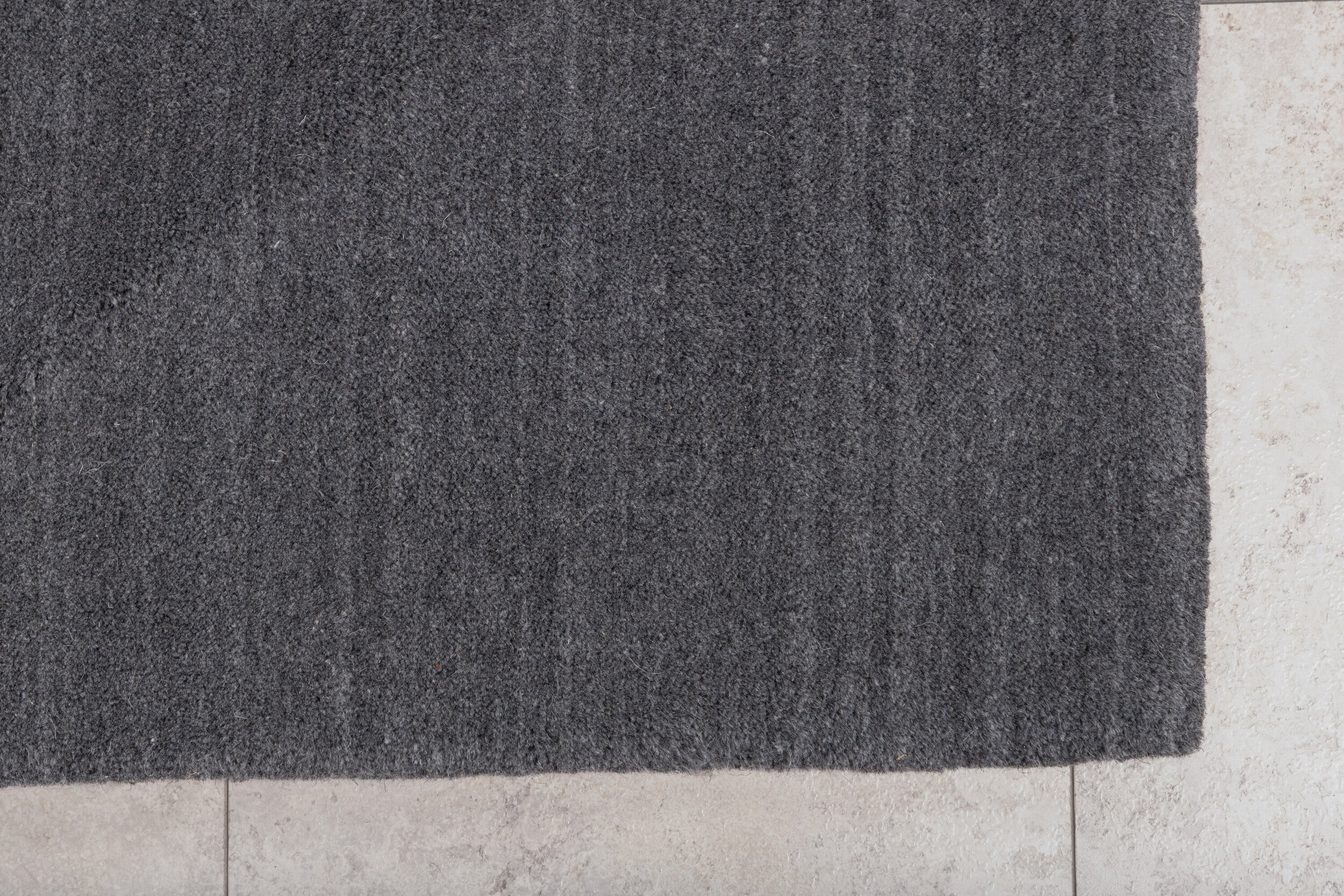 Nohr Vloerkleed 'Brenae' 250 x 350cm, kleur Donkergrijs