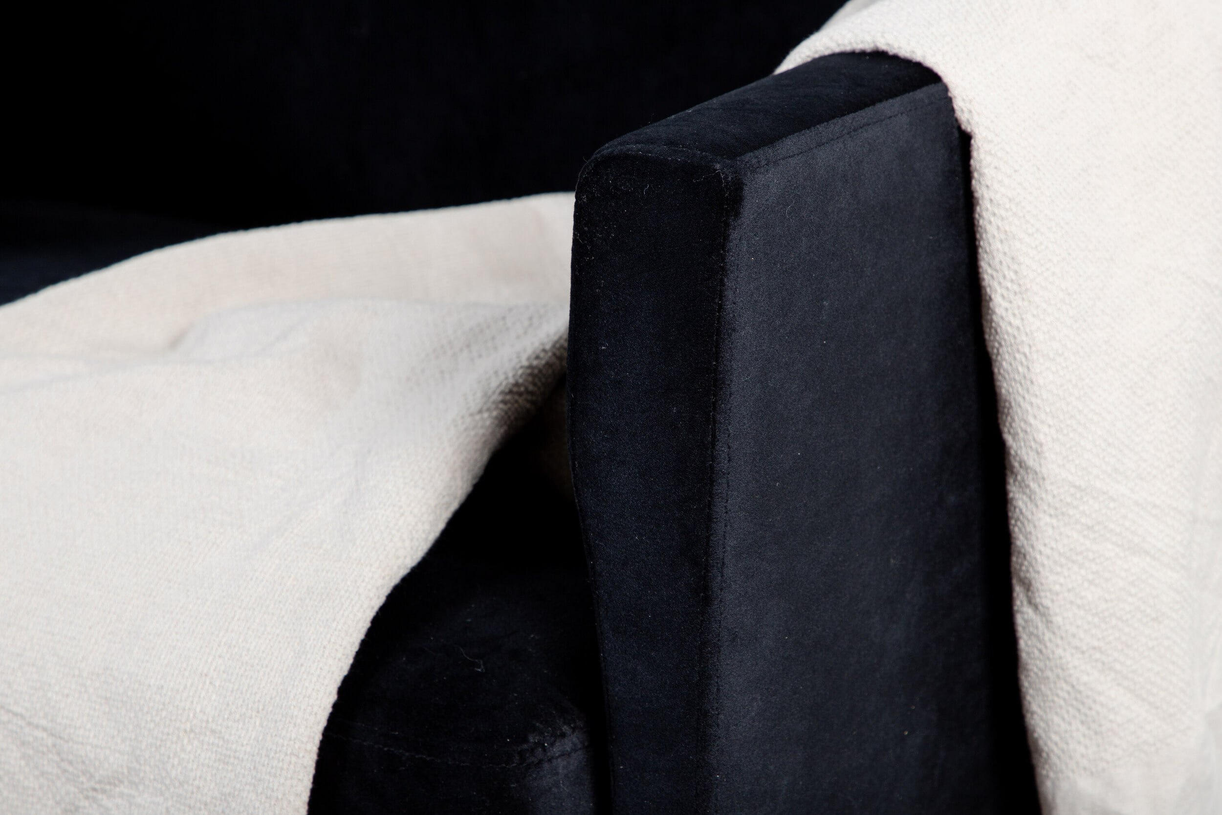 Nohr Fauteuil 'Bladimir' Velvet, kleur Zwart