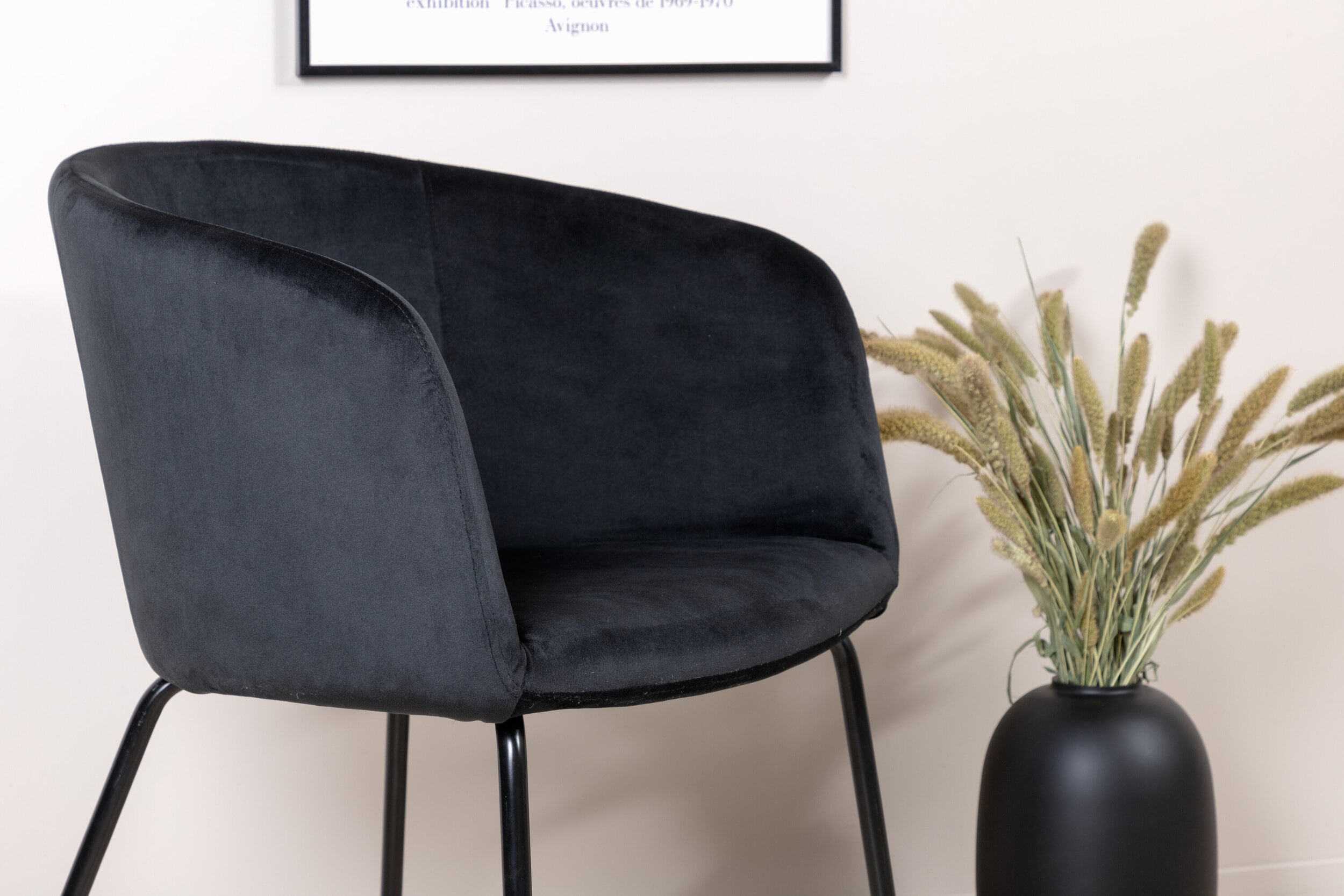 Nohr Eetkamerstoel 'Karna' Velvet, kleur Zwart