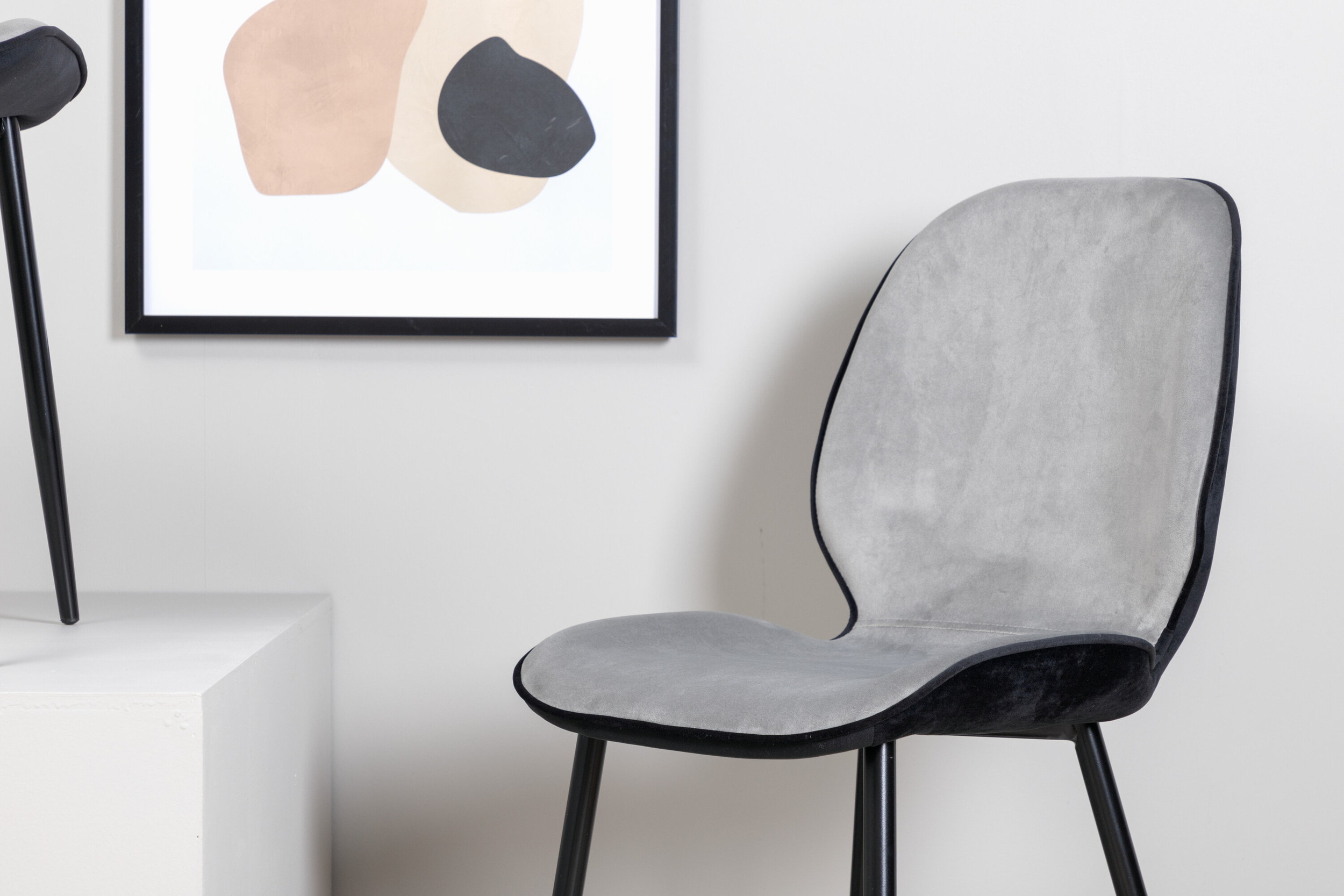 Nohr Eetkamerstoel 'Lyzette' Velvet, kleur Grijs/Zwart