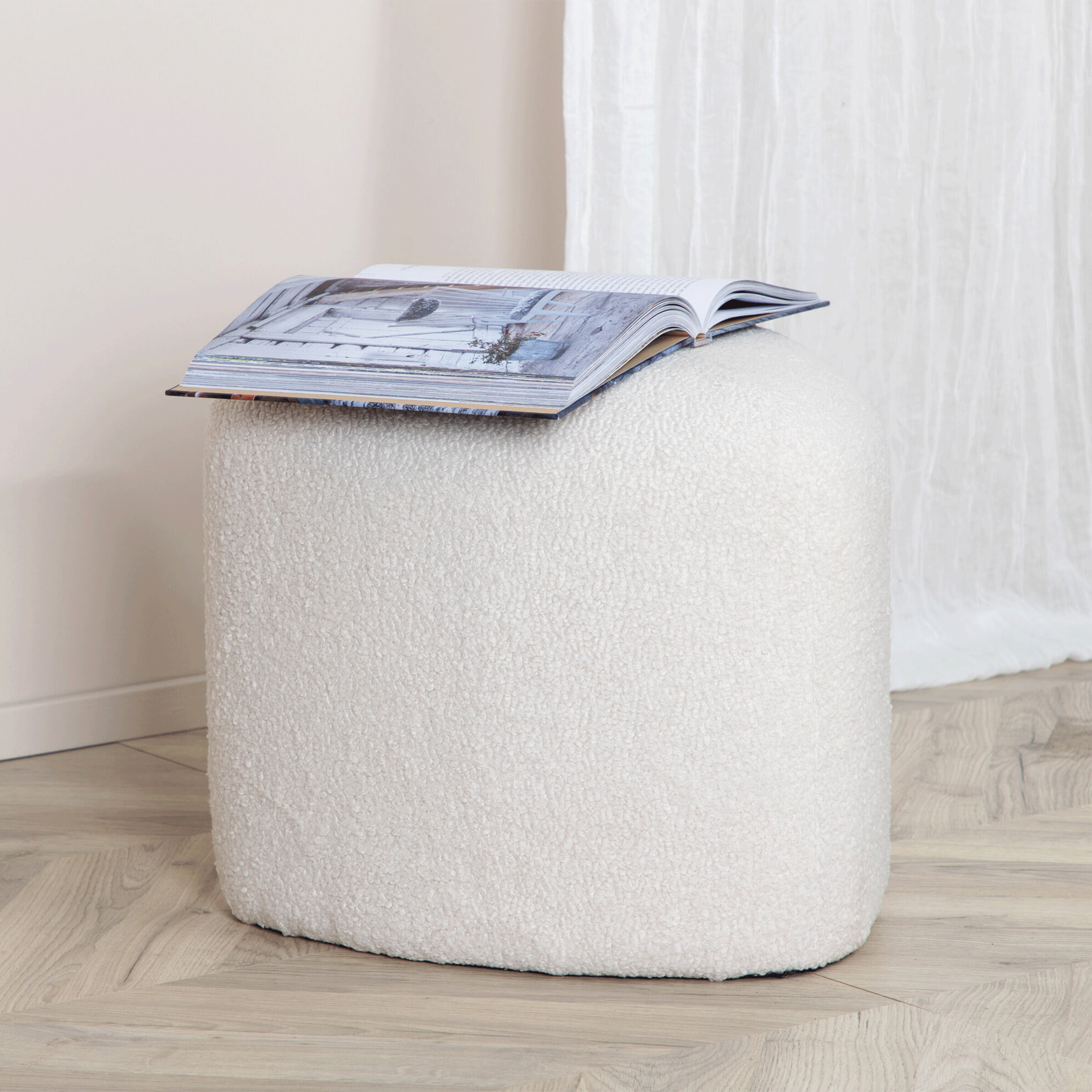 Nohr Poef 'Liem' Teddy, kleur Off White