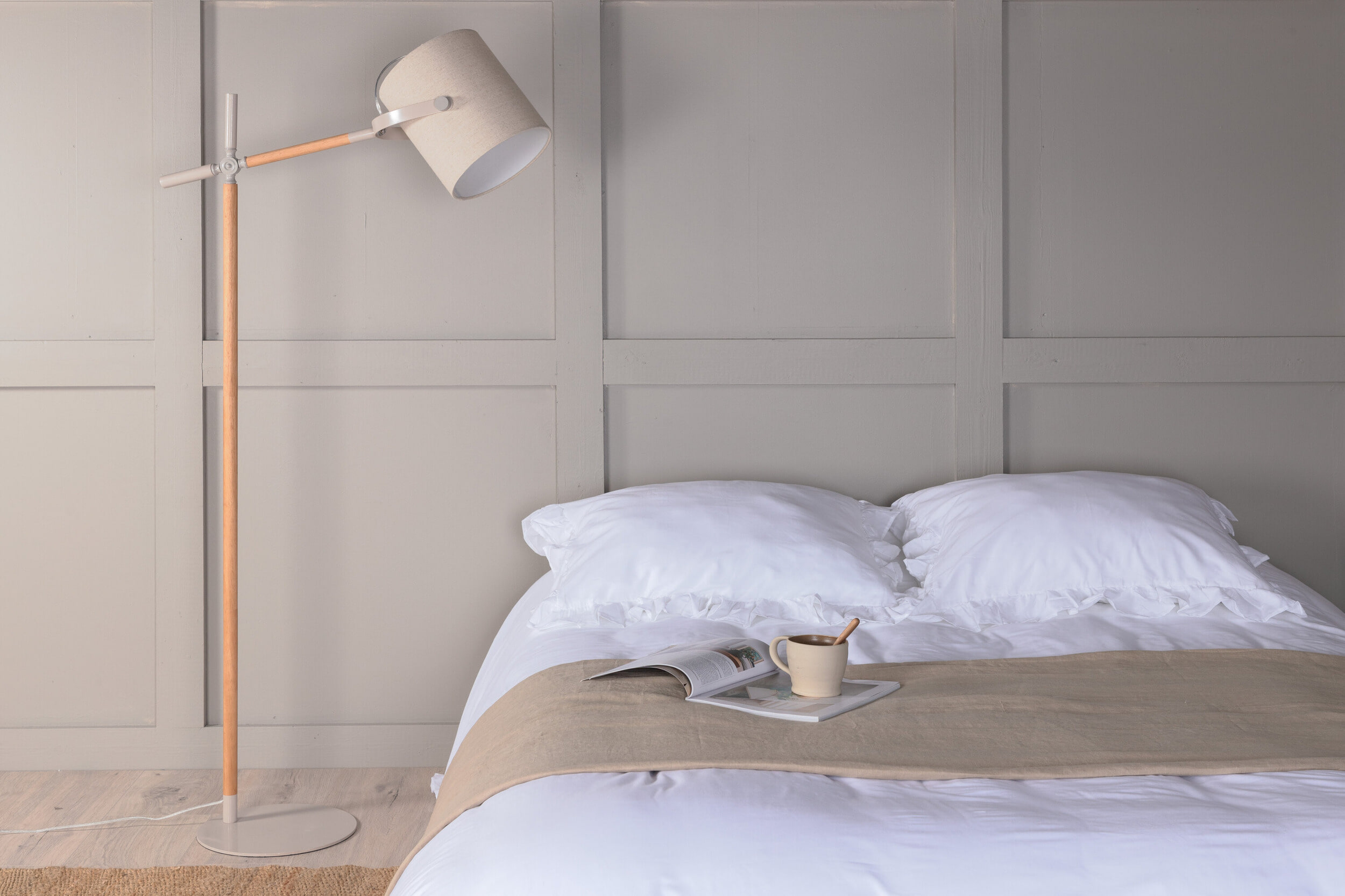 Nohr Vloerlamp Kewanna 156cm, Linnenlook en hout - Beige
