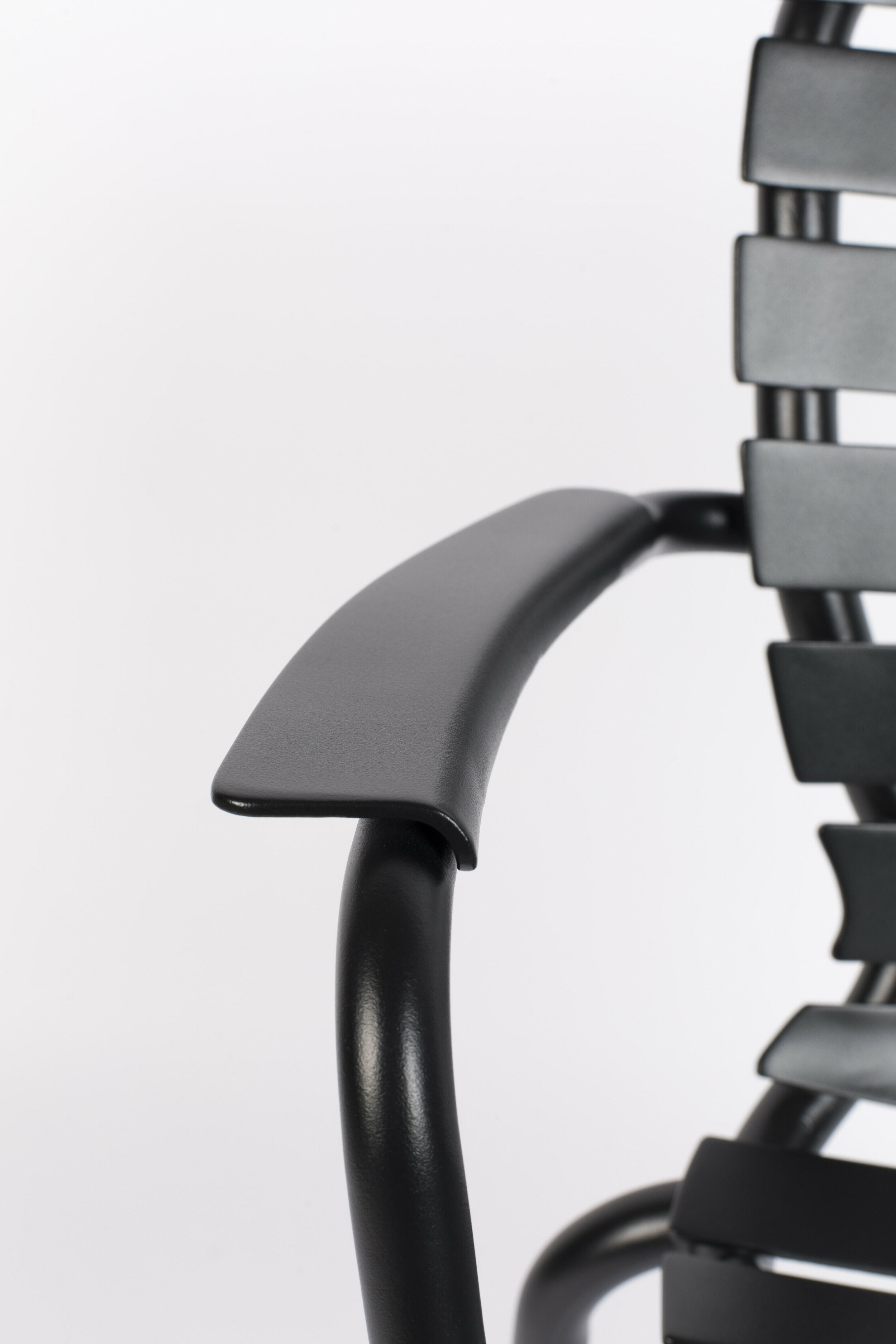 Zuiver Tuinstoel 'Vondel' Met armleuning, Aluminium, kleur Zwart