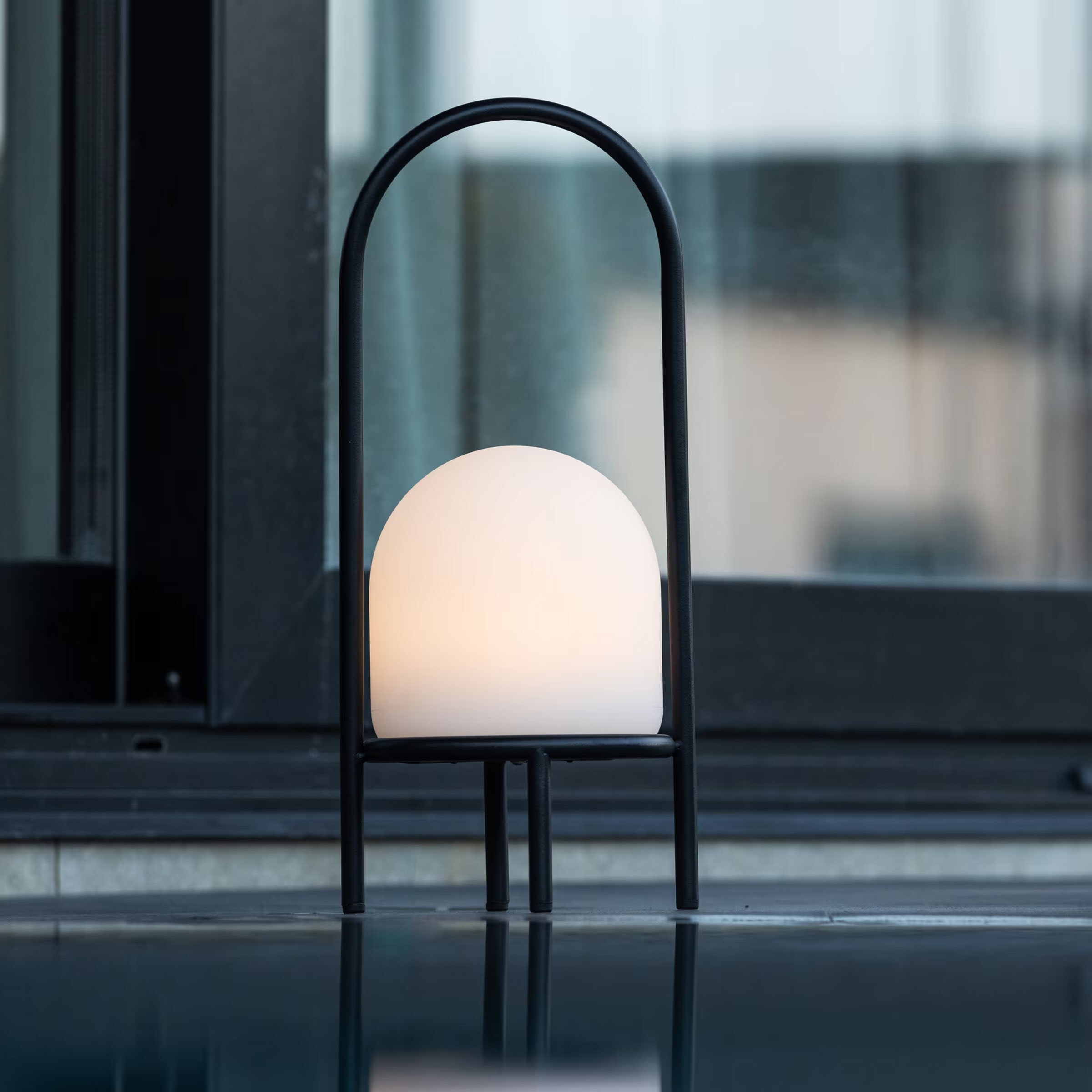 Nohr Outdoor Tafellamp 'Bishop' kleur Zwart