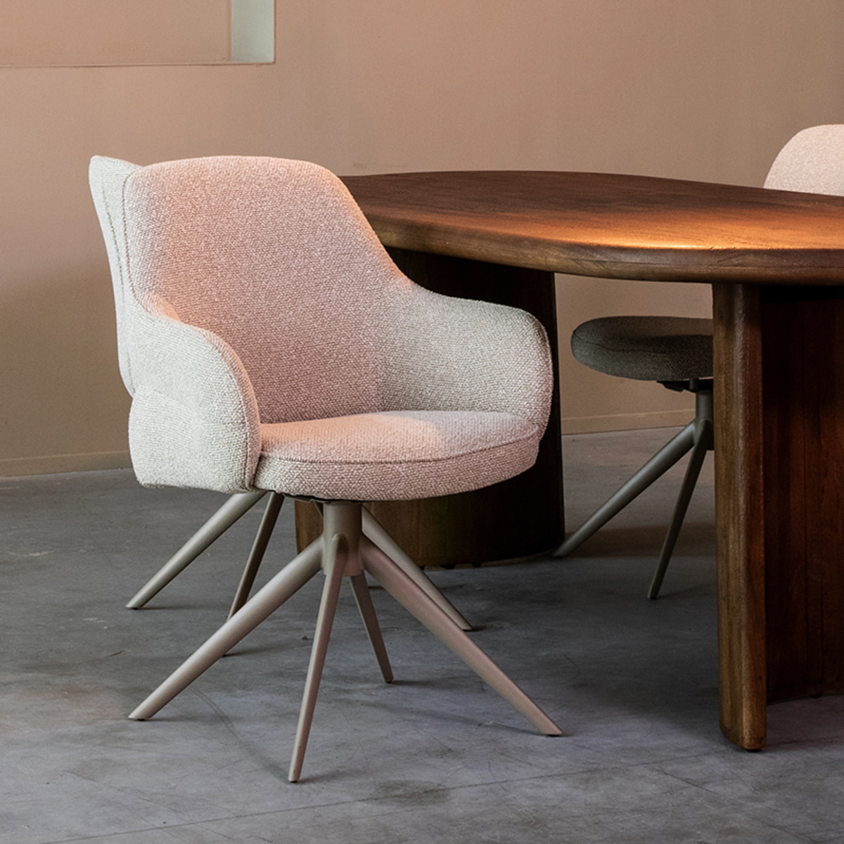 LABEL51 Draaibare Eetkamerstoel 'Bern' Bouclé, kleur Naturel