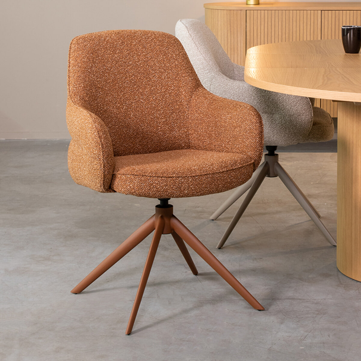 LABEL51 Draaibare Eetkamerstoel 'Bern' Bouclé, kleur Coral