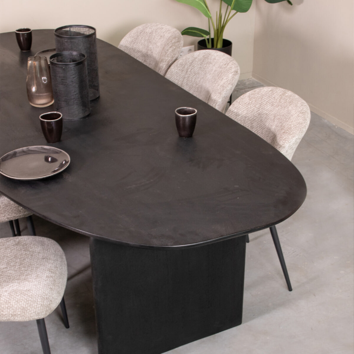 LABEL51 Organische Eettafel 'Cooper' Mangohout, 250 x 110cm, kleur Zwart