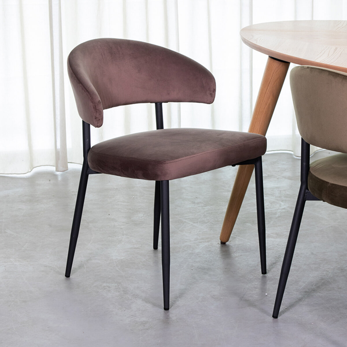 LABEL51 Eetkamerstoel 'Bliss' Velvet, kleur Taupe