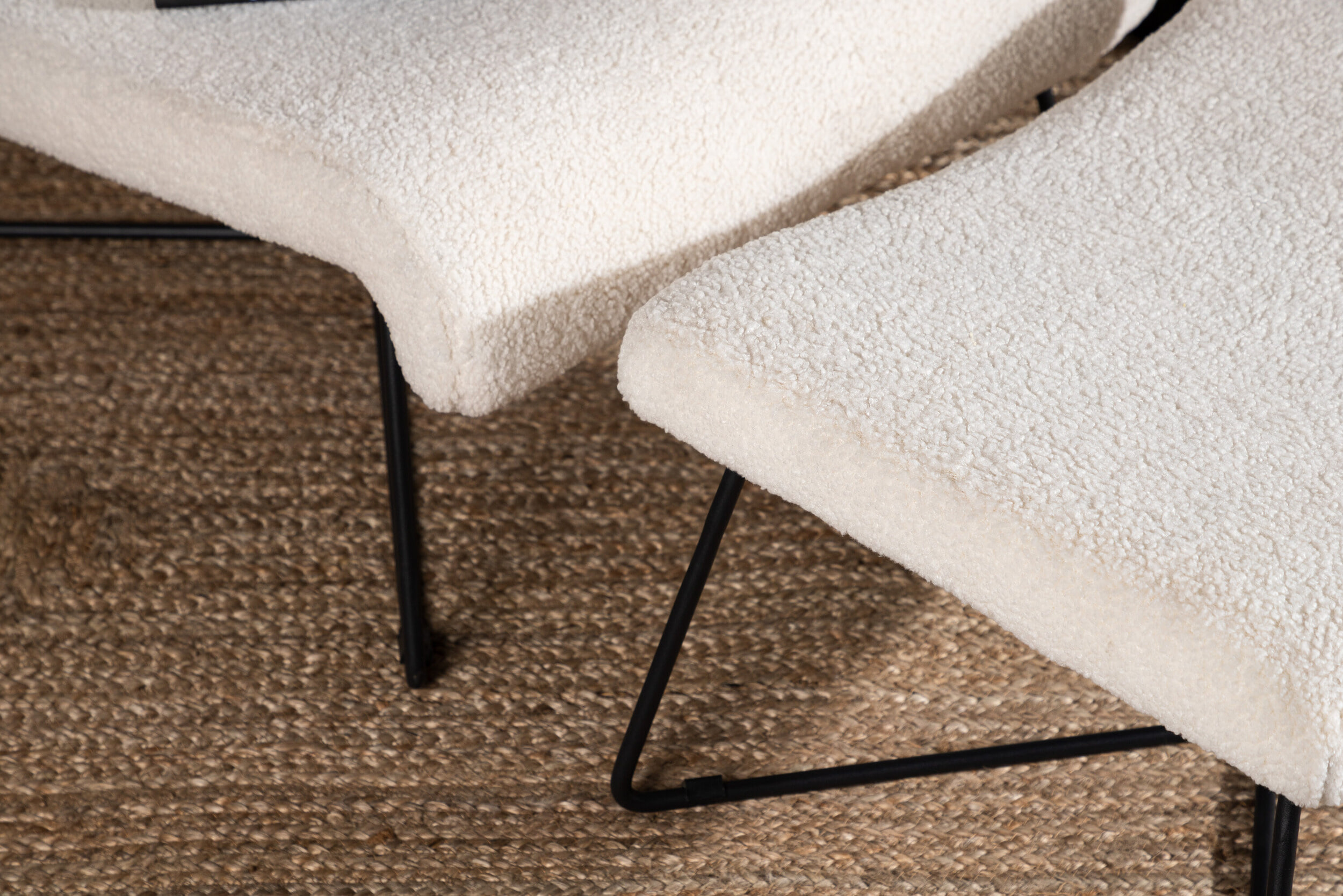 Nohr Fauteuil 'Mikail' Met voetenbank, Bouclé, kleur wit