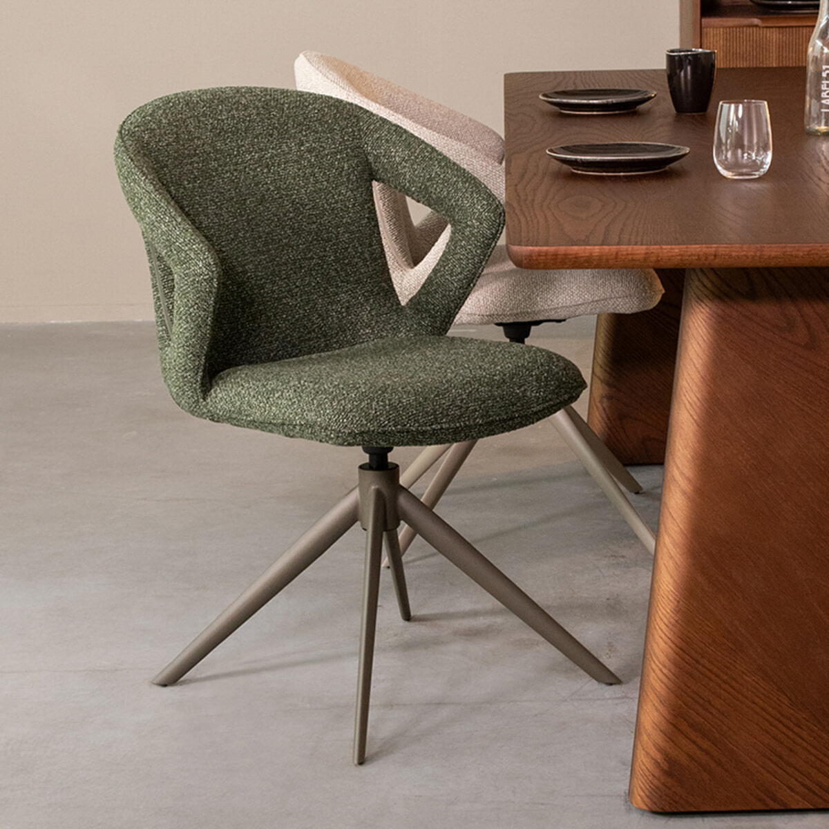 LABEL51 Draaibare Eetkamerstoel 'Zurich' Bouclé, kleur Forest