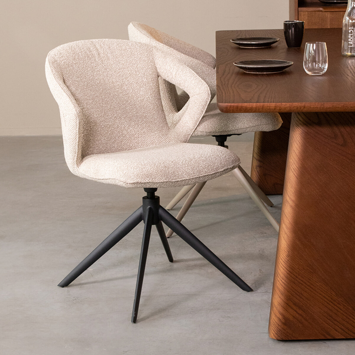 LABEL51 Draaibare Eetkamerstoel 'Zurich' Bouclé, kleur Naturel/Zwart