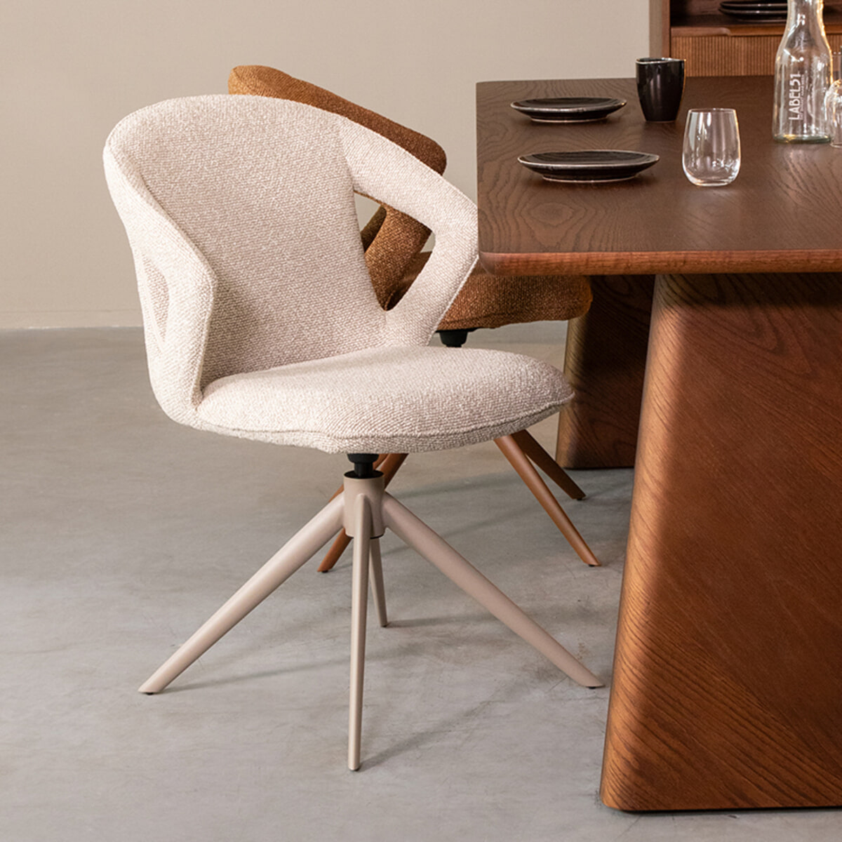 LABEL51 Draaibare Eetkamerstoel 'Zurich' Bouclé, kleur Naturel/Taupe