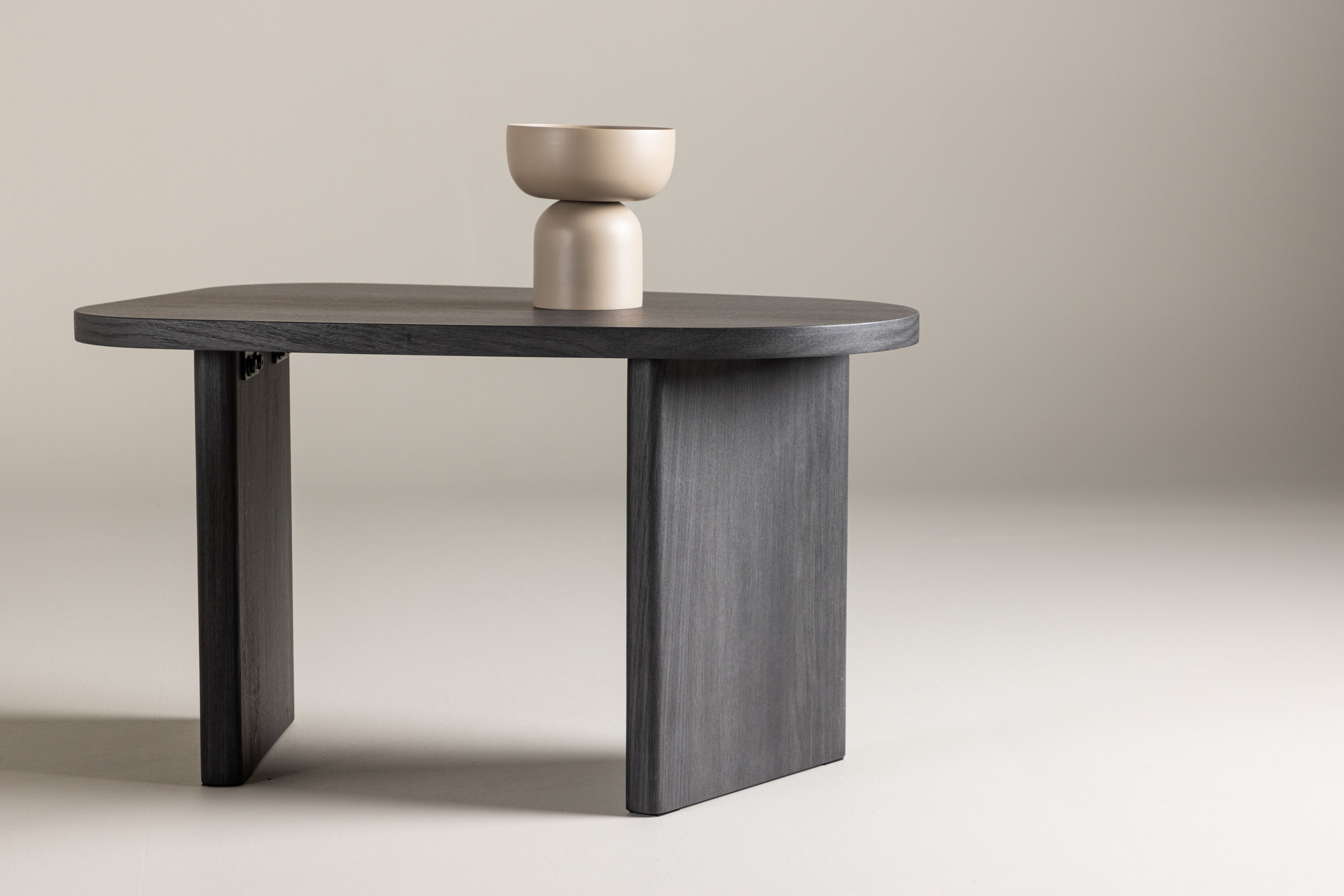 Nohr Organische Salontafel 'Jenea' 70 x 45cm, kleur Zwart
