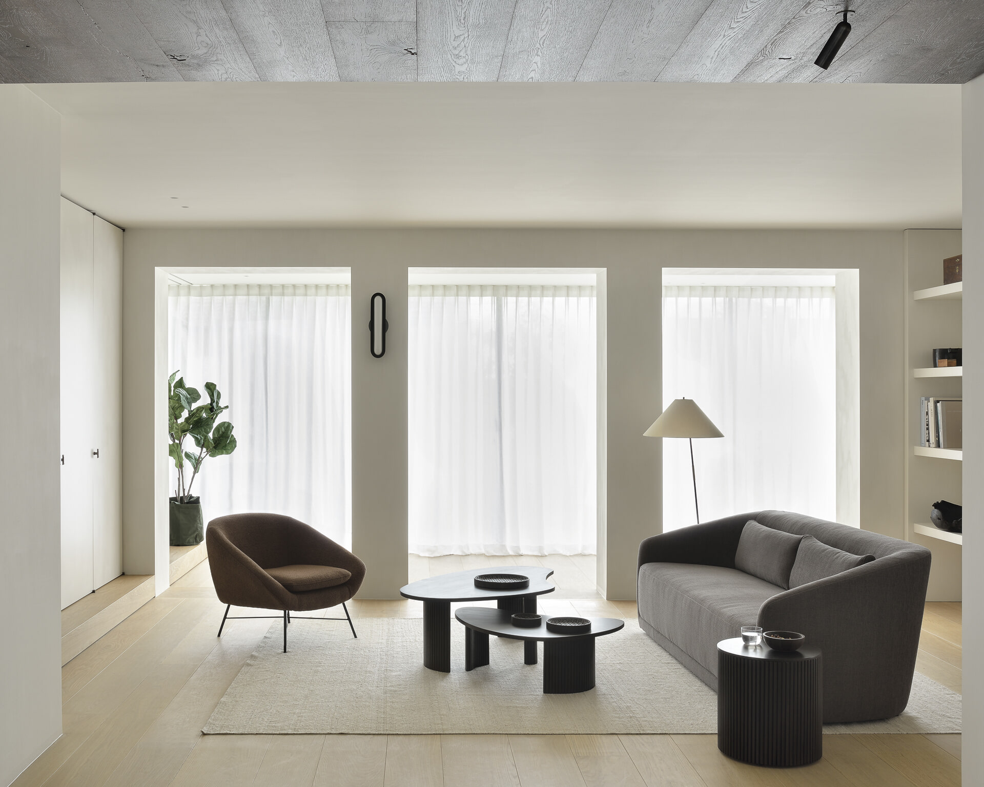 Ethnicraft Fauteuil 'Barrow' Structuurstof, kleur Koper
