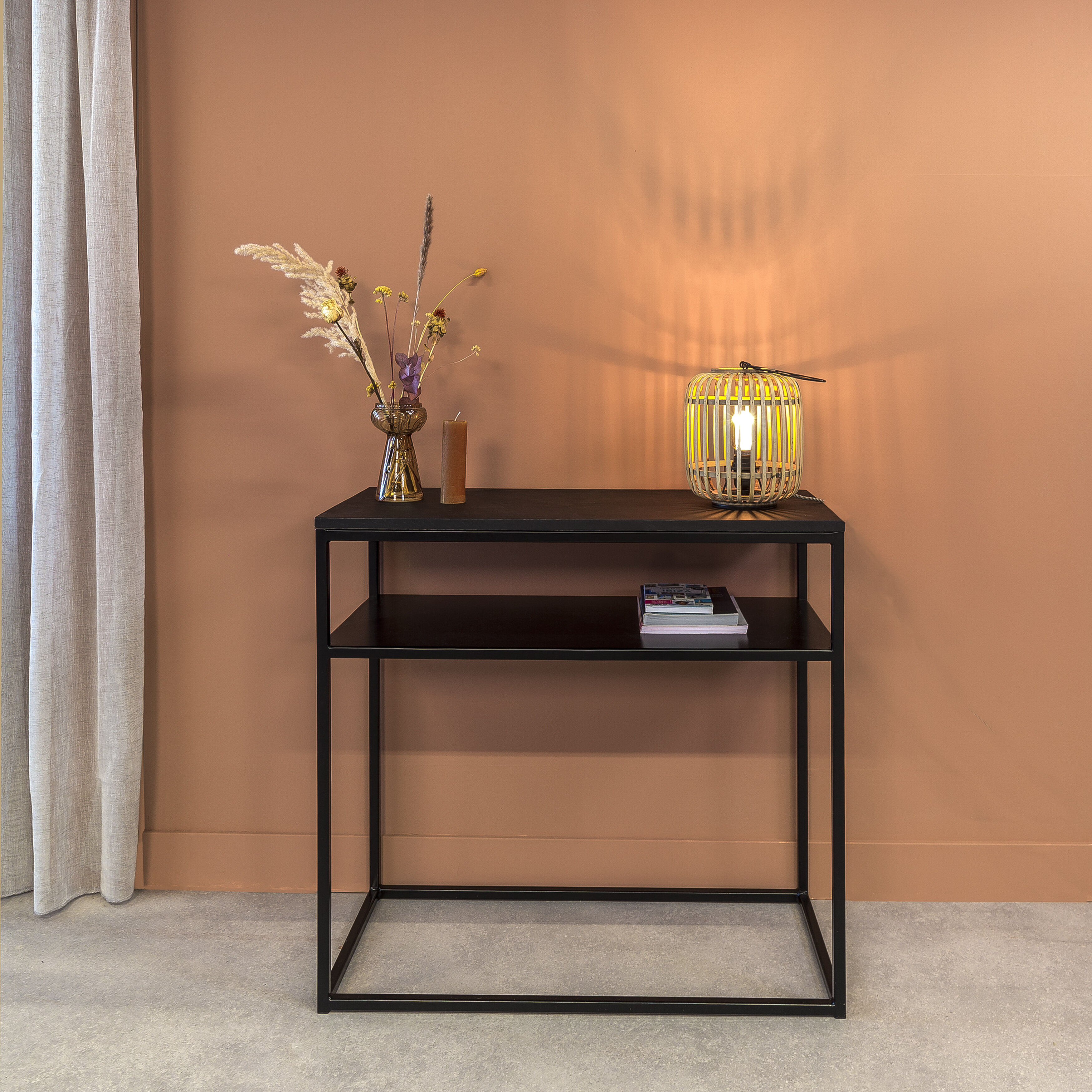 BASE Sidetable 'Devon' 90cm, kleur Zwart BASE Sidetable 'Devon' 90cm, kleur Zwart