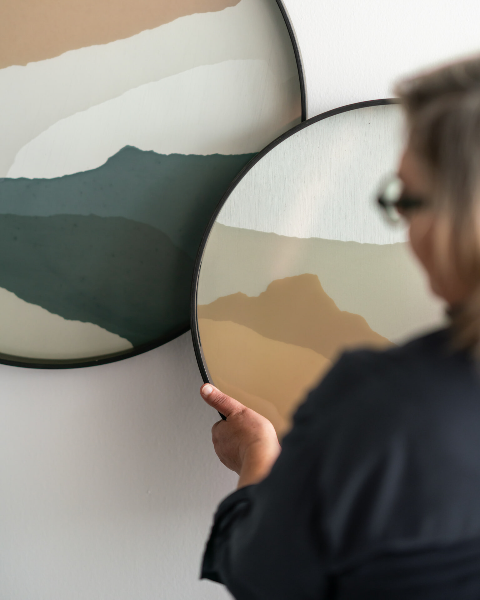 Ethnicraft Rond Dienblad 'Wabi Sabi' 92cm, kleur Graphite