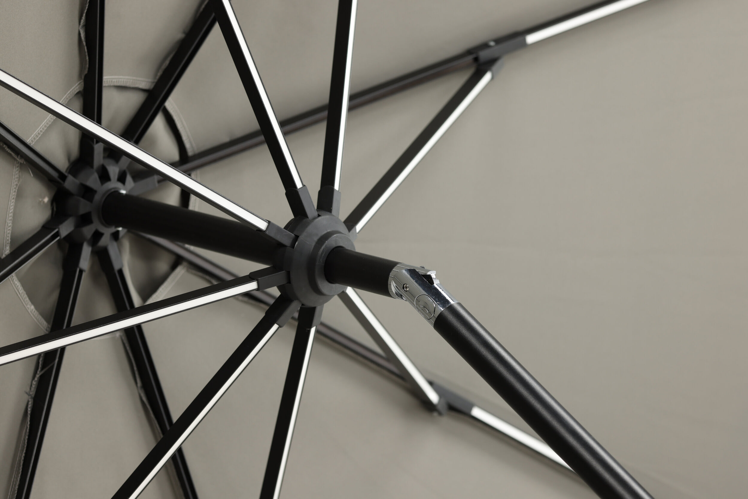 Nohr Parasol 'Bryttany' LED, 270cm, kleur Grijs