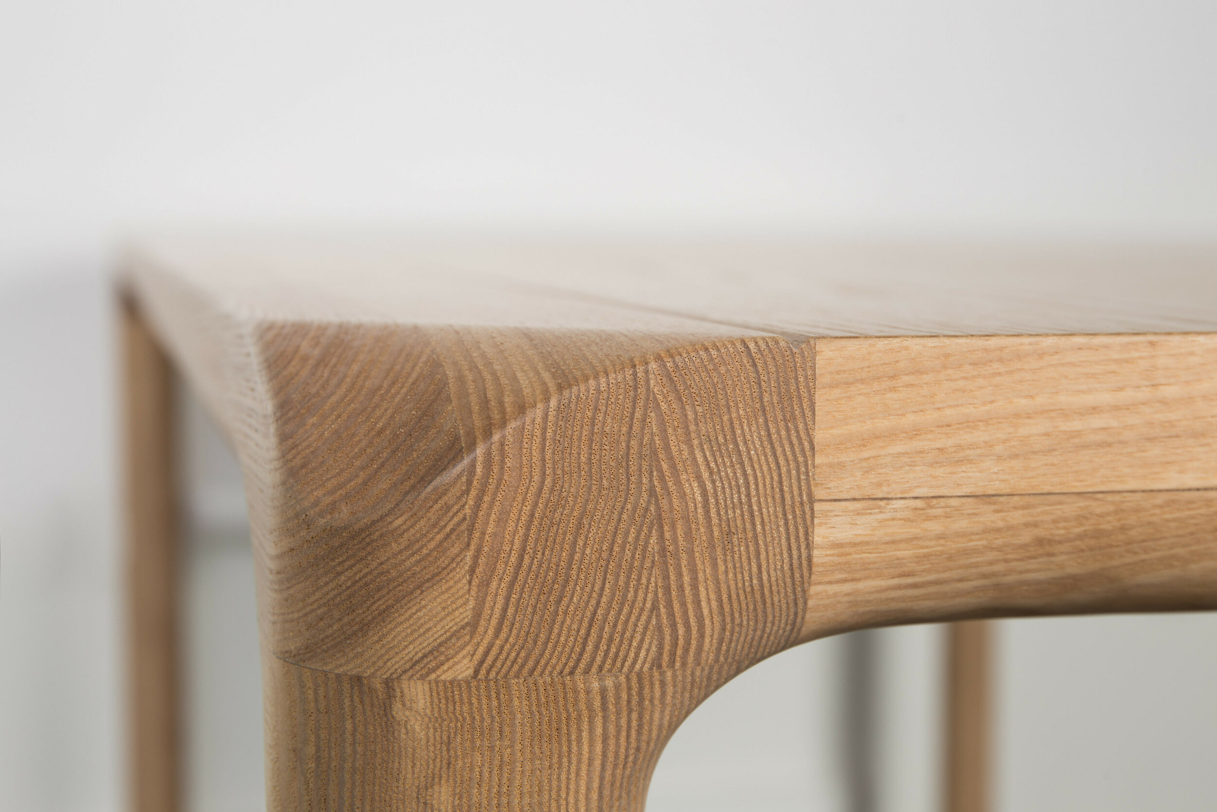 Zuiver Eettafel 'Storm' Essenhout, 220 x 90cm, kleur Naturel