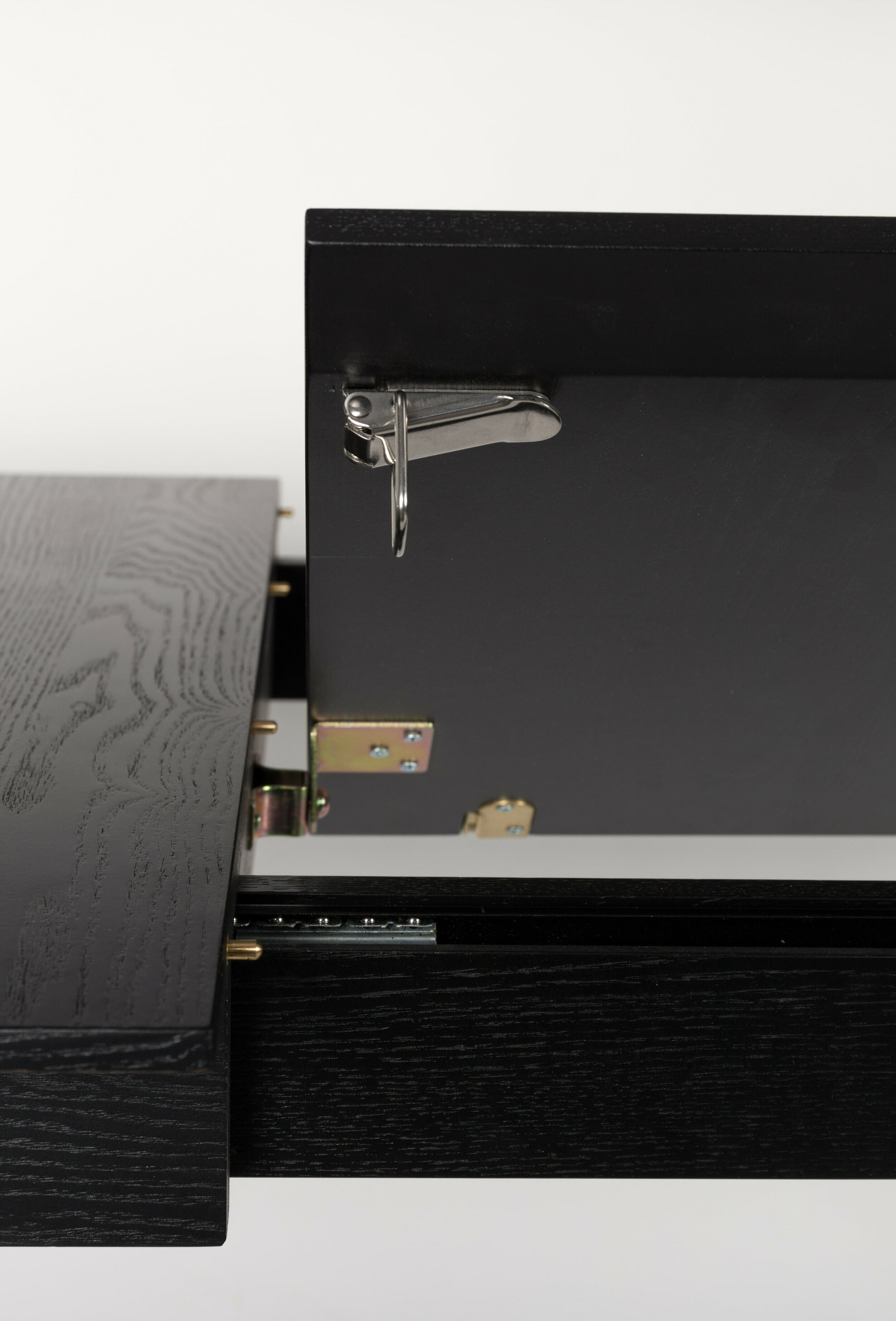 Zuiver Uitschuifbare Eettafel 'Glimps' Essenhout, 120-162 x 80cm, kleur Zwart