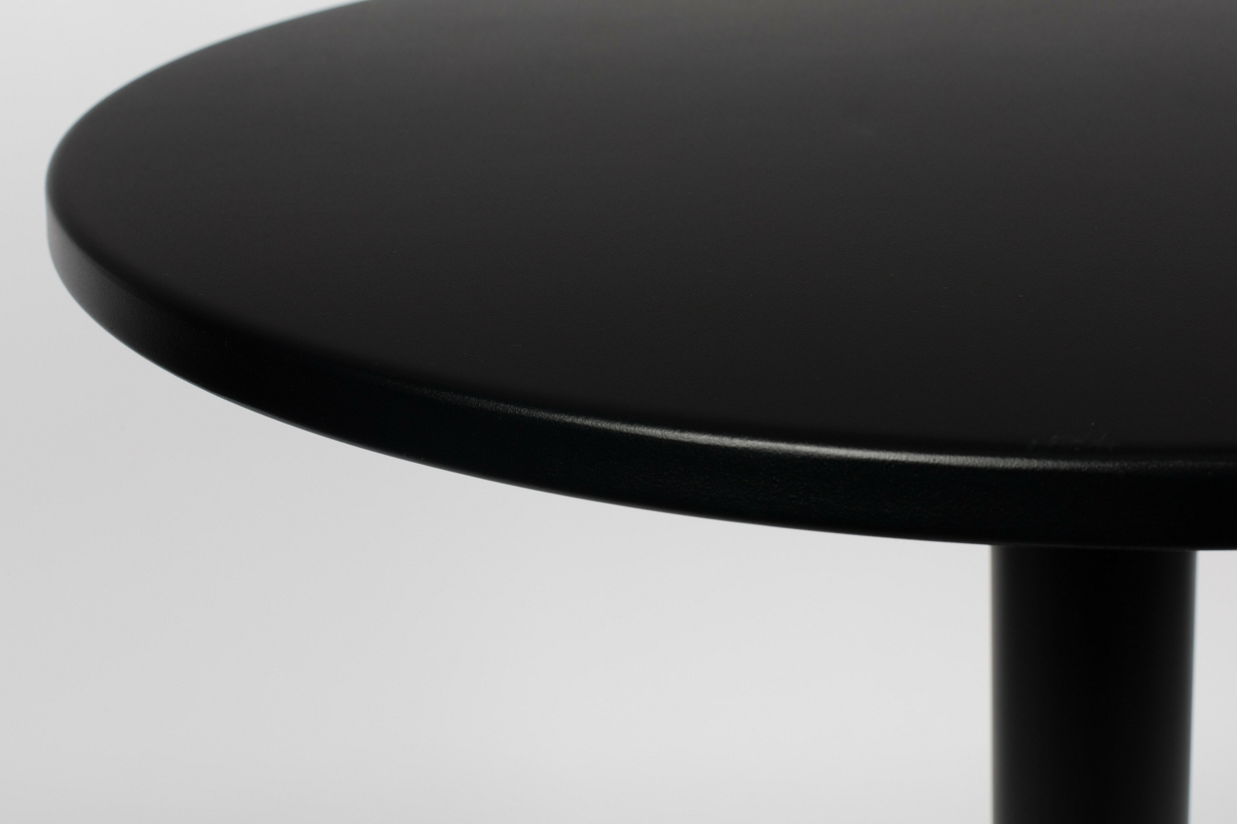 Zuiver Ronde Tuintafel 'Metsu' Staal, 70cm, kleur Zwart