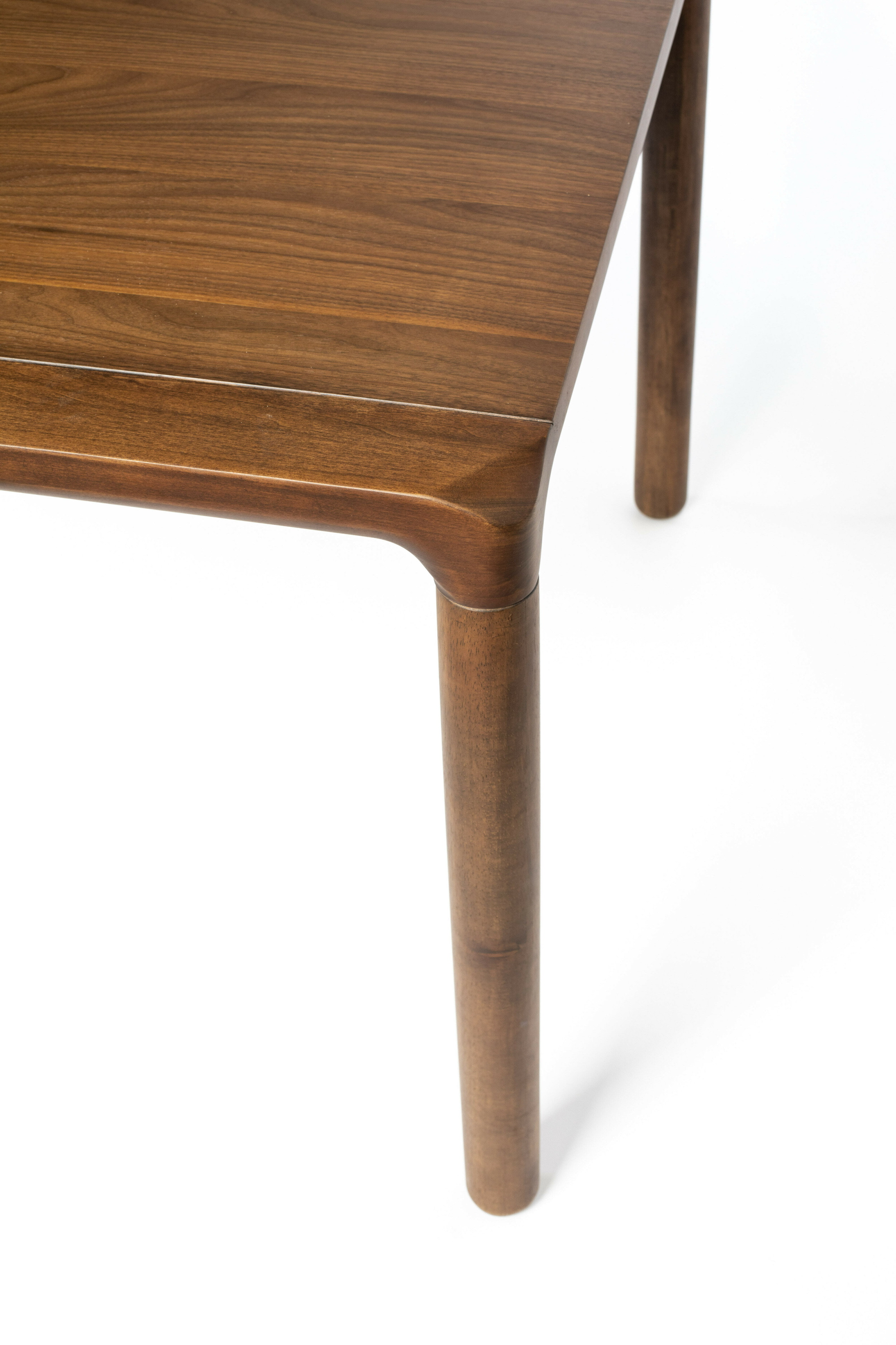 Zuiver Eettafel 'Storm' Essenhout, kleur Walnoot