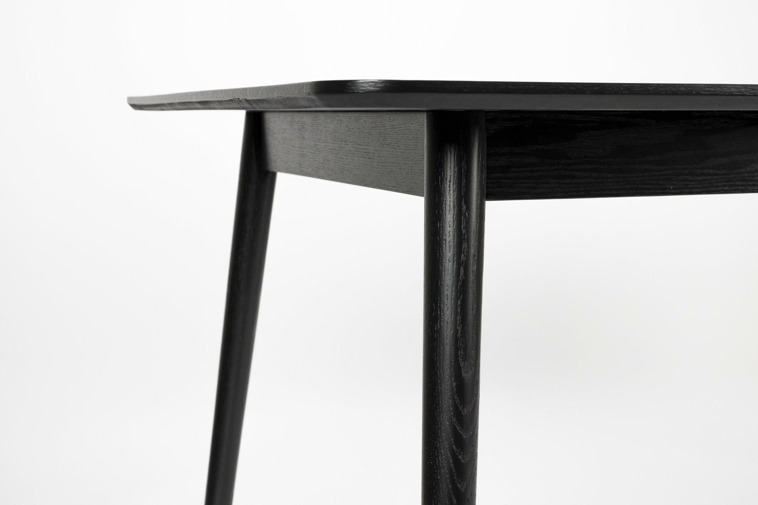 ZILT Eettafel 'Hany' Essenhout Visgraat, 180 x 90cm, kleur Zwart