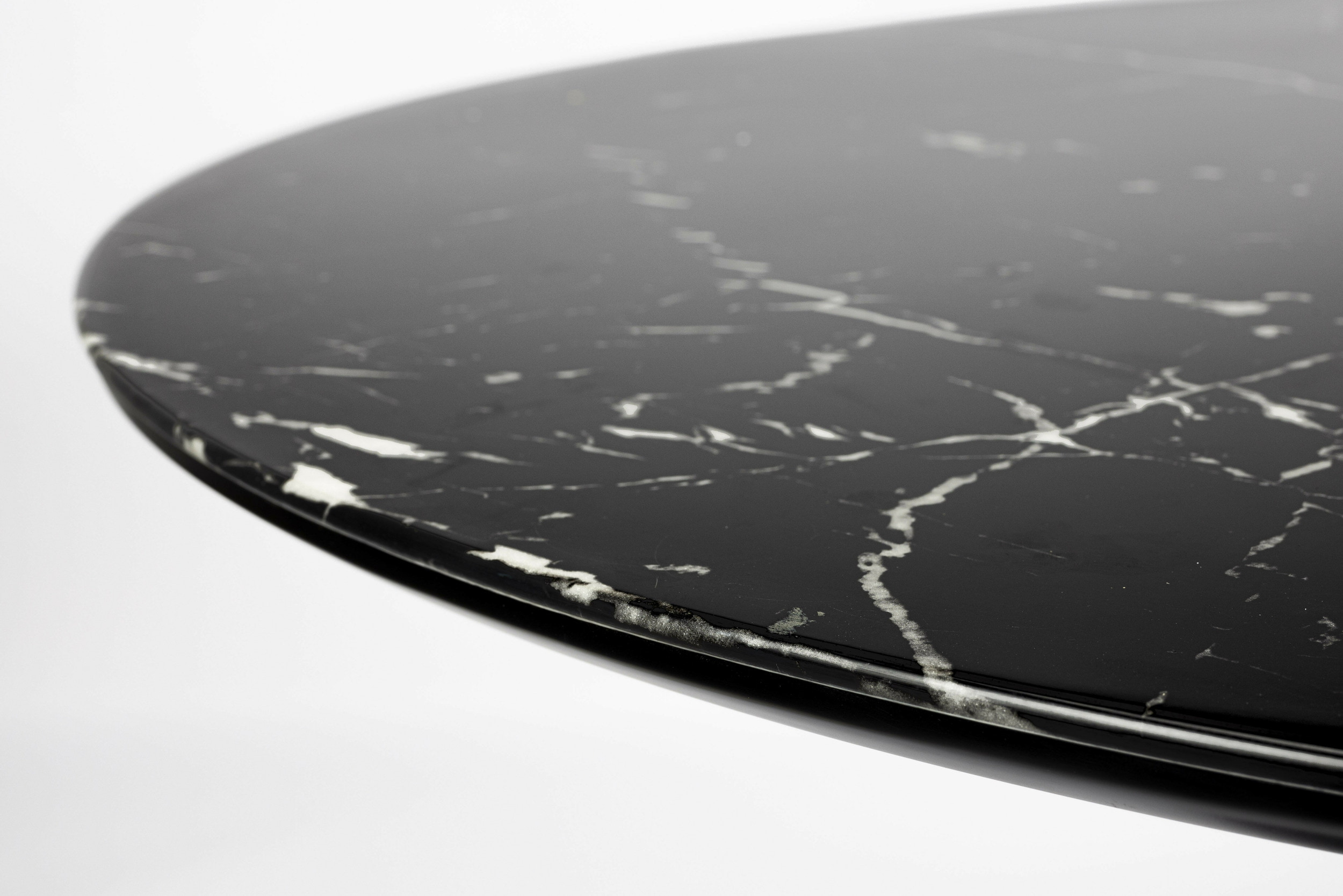 ZILT Ronde Eettafel 'Trisha' Marmerlook, 110cm, kleur Zwart