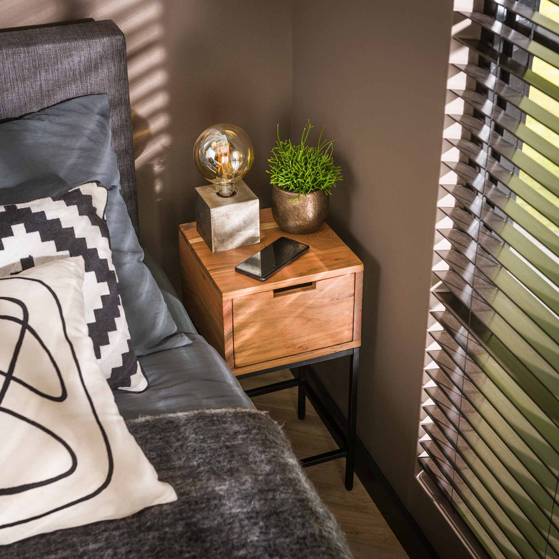 LifestyleFurn Nachtkastje 'Ilsinho' Acaciahout