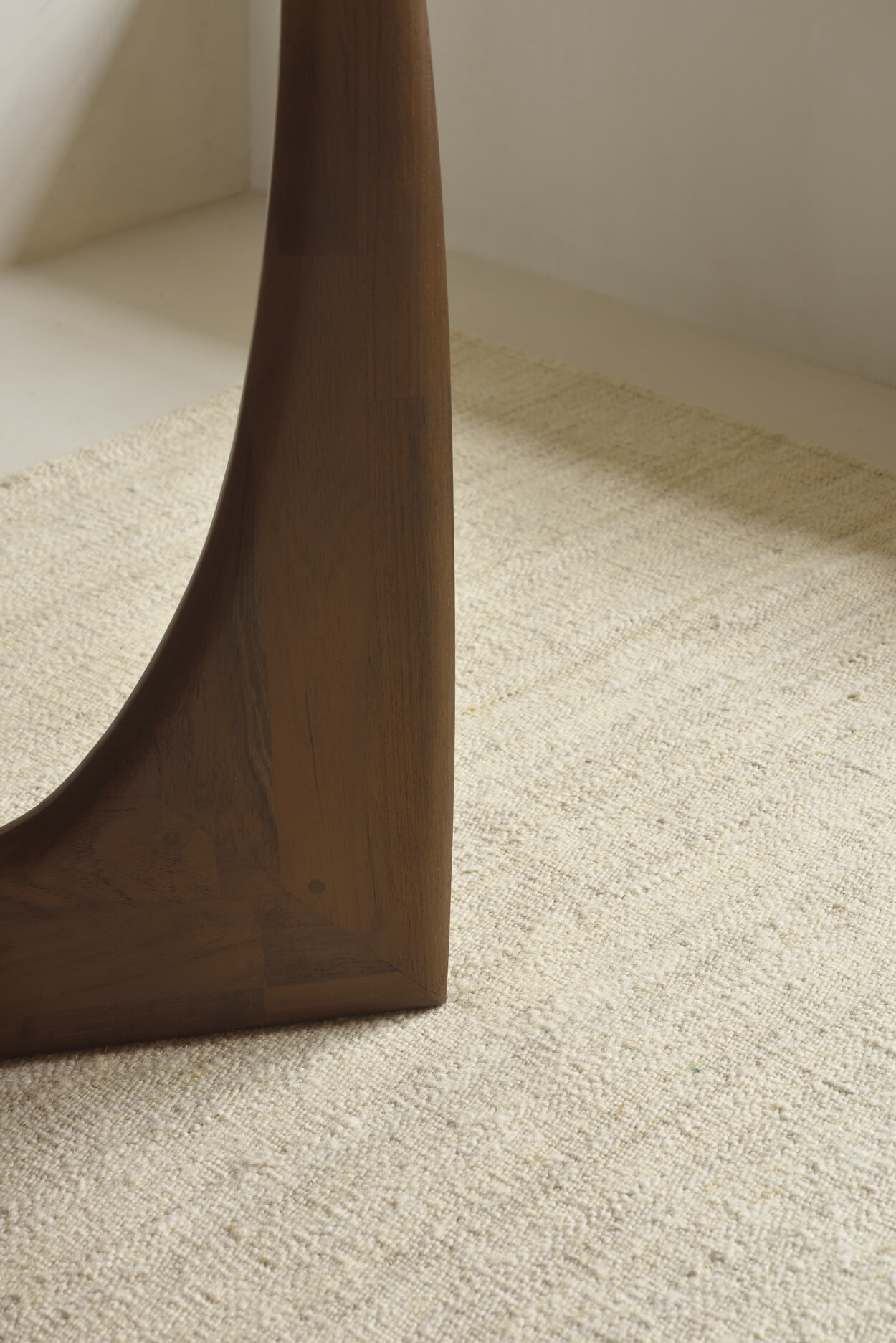 Ethnicraft Vloerkleed 'Nomad' Wol, 200 x 300cm, kleur Zand