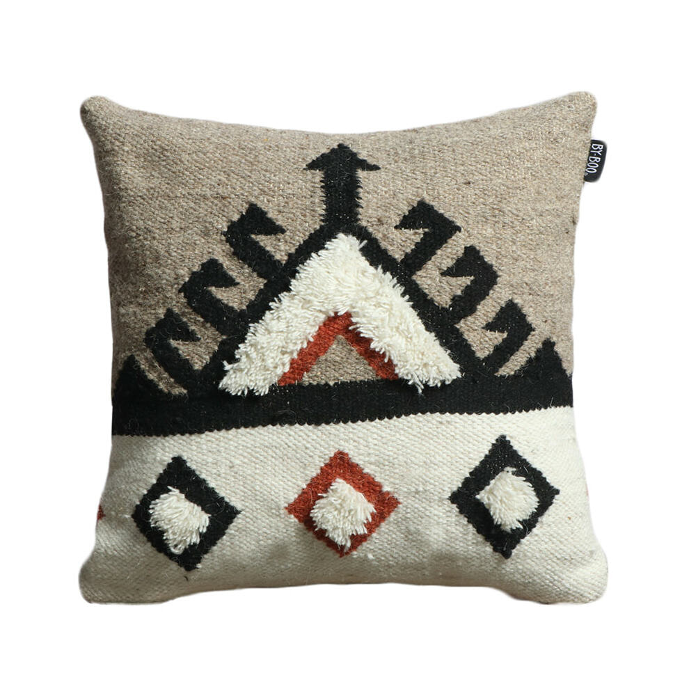 By-Boo Kussen 'Aika' 45 x 45cm, kleur Bruin