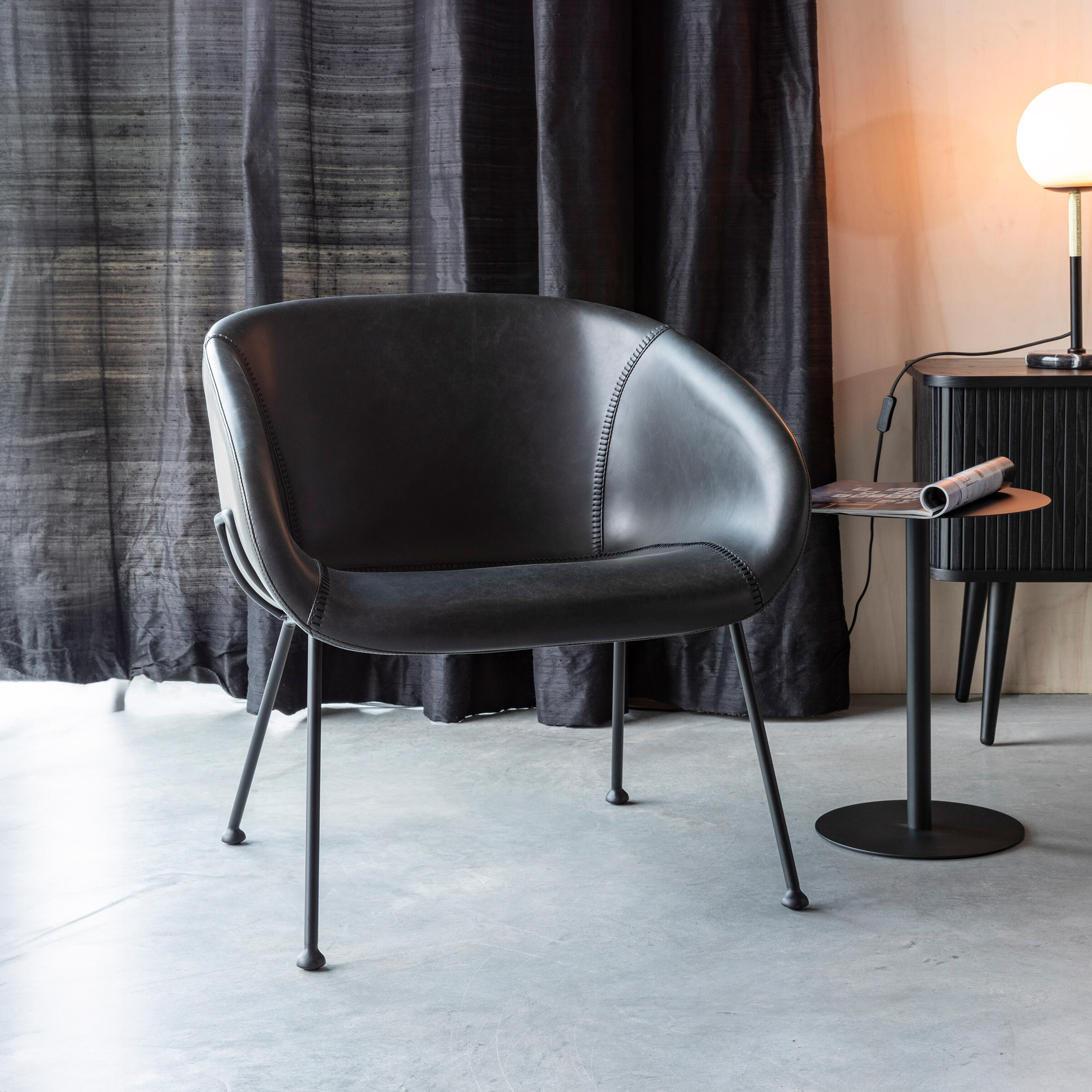 Zuiver Fauteuil 'Feston' PU leer, kleur Zwart