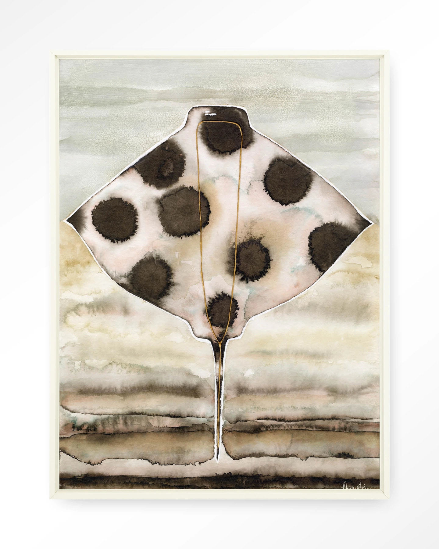 Urban Cotton Wandkleed 'Eagle Ray' 80 x 110cm in Floating Frame - off white