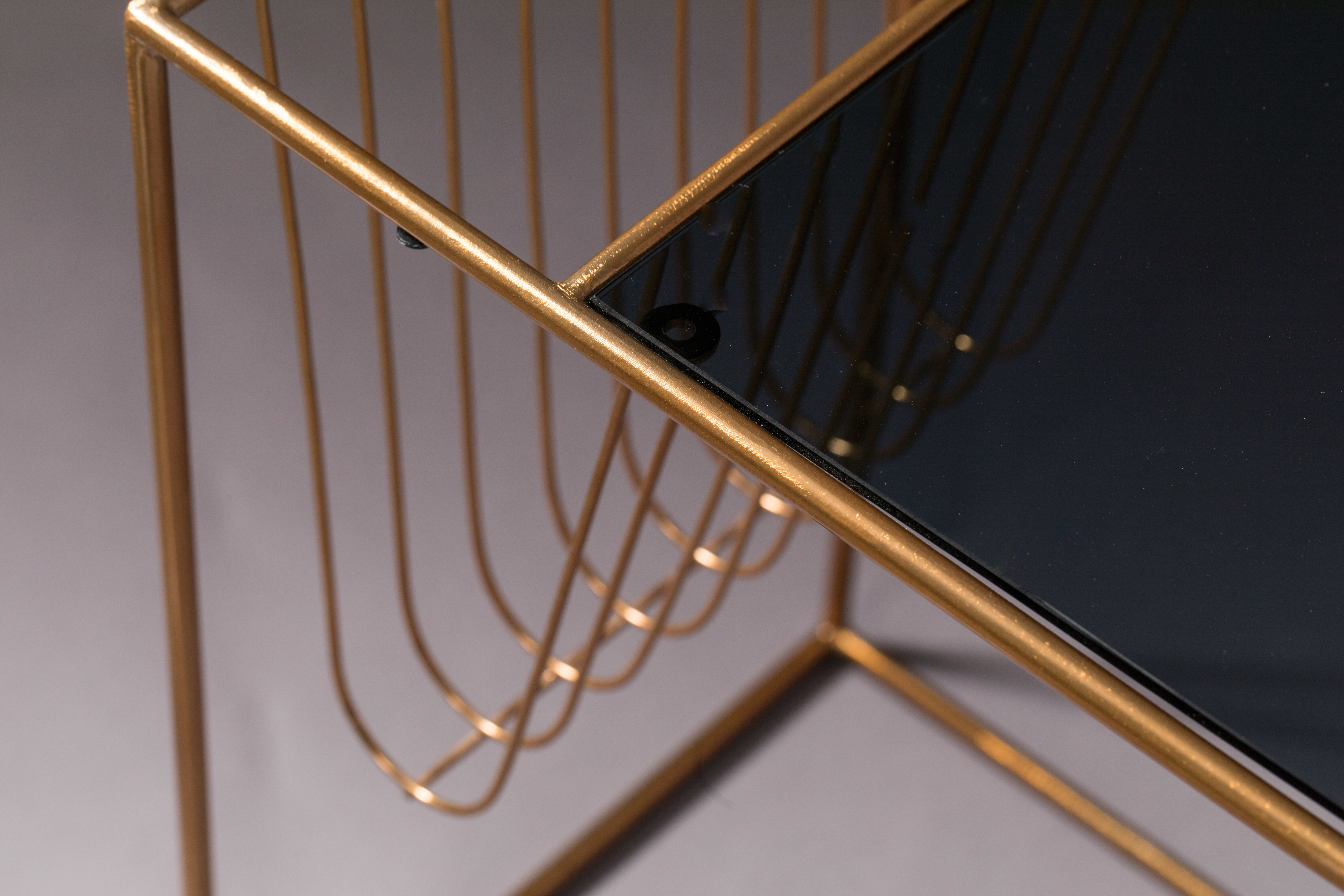 Dutchbone Bijzettafel 'Eileen' met tijdschriftenhouder