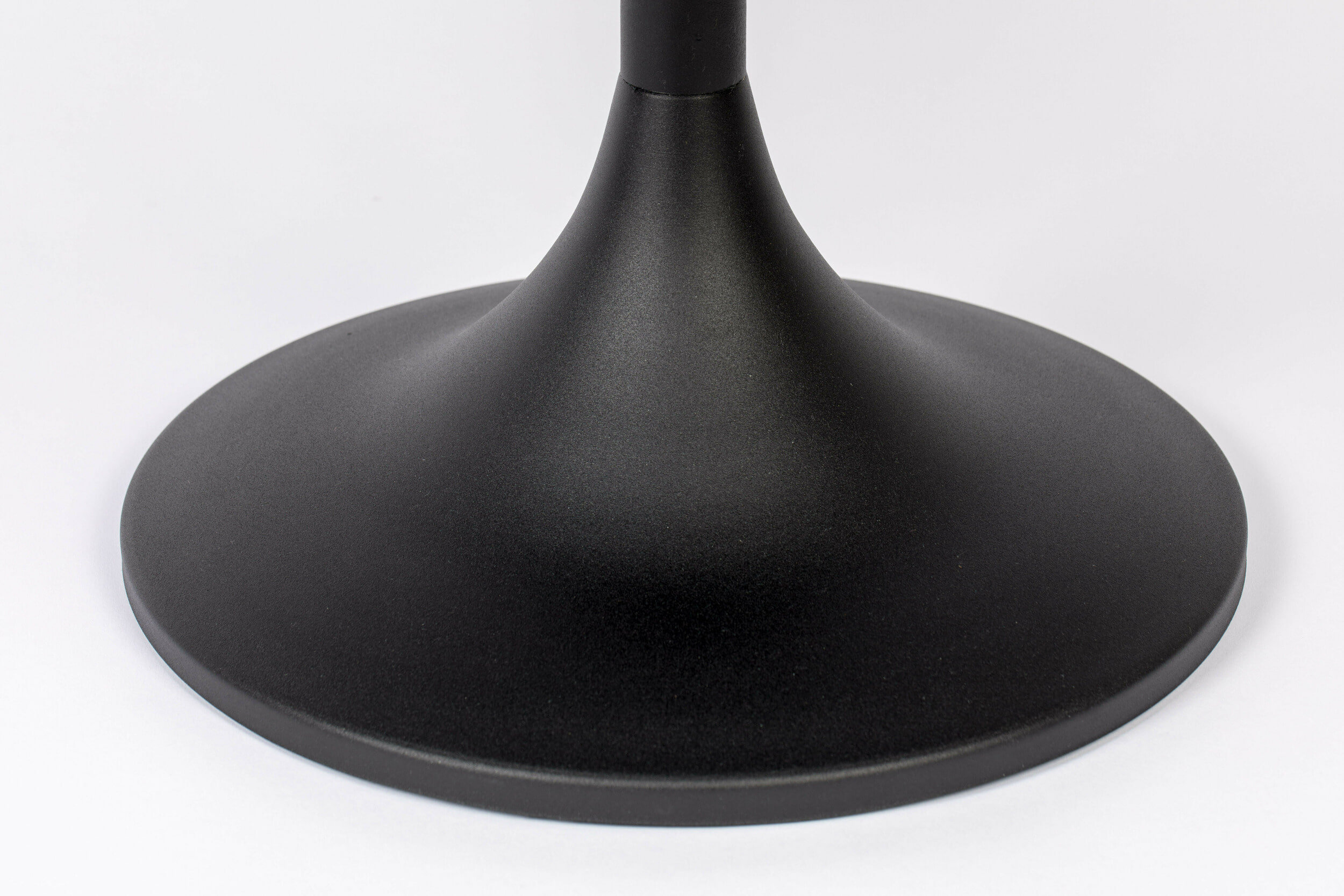 Zuiver Ronde Salontafel 'Jason' 69cm, kleur Zwart