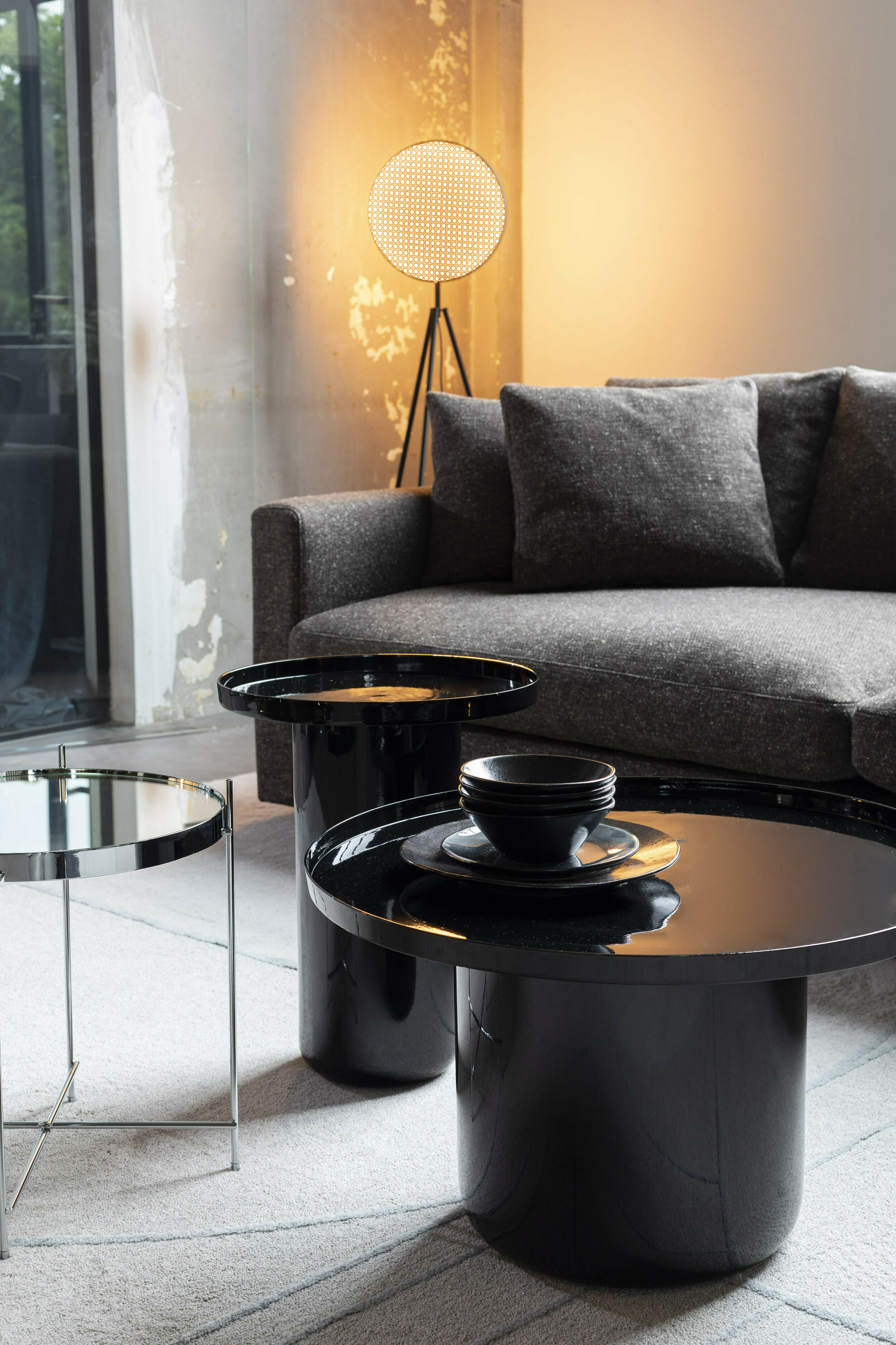 Zuiver Ronde Bijzettafel 'Shiny Bomb' 40cm, kleur Zwart