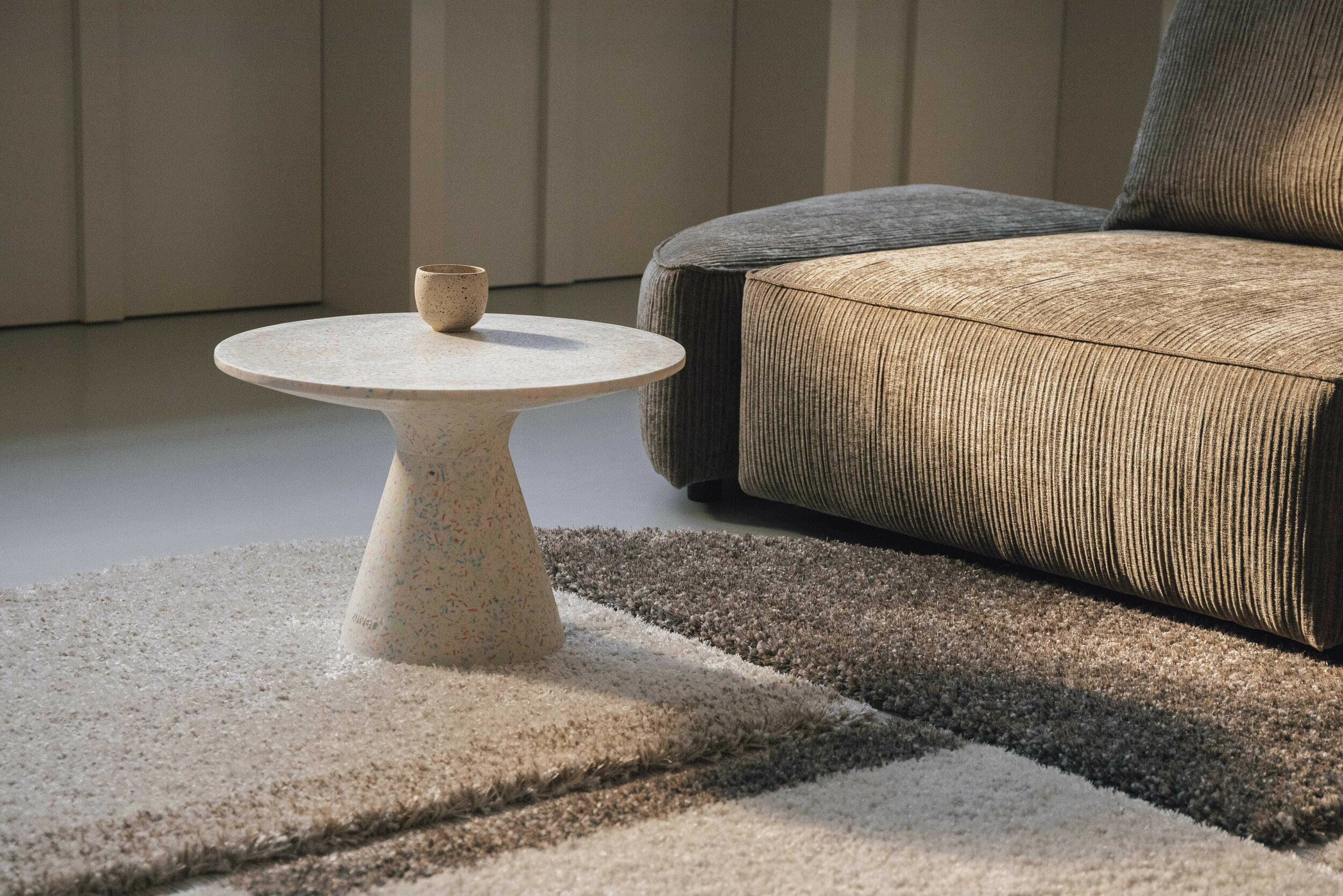 Zuiver Ronde Salontafel 'Victoria' Terrazzo, 50cm, kleur Wit