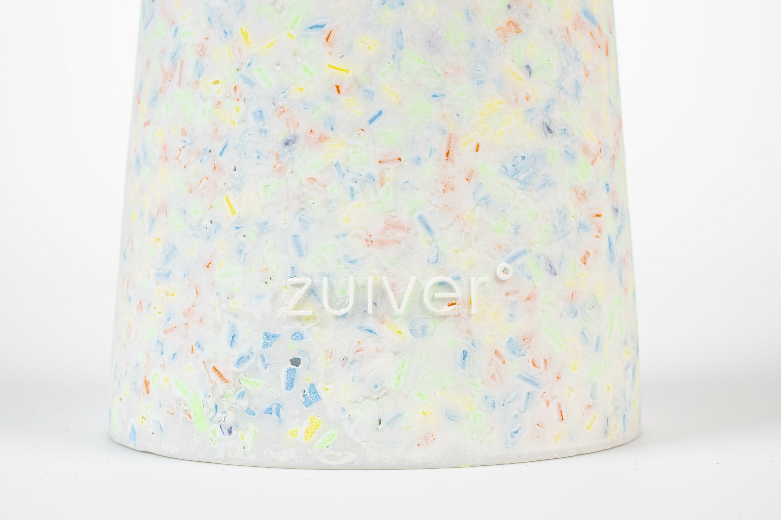 Zuiver Ronde Bijzettafel 'Victoria' Terrazzo, 56cm hoog, kleur Wit