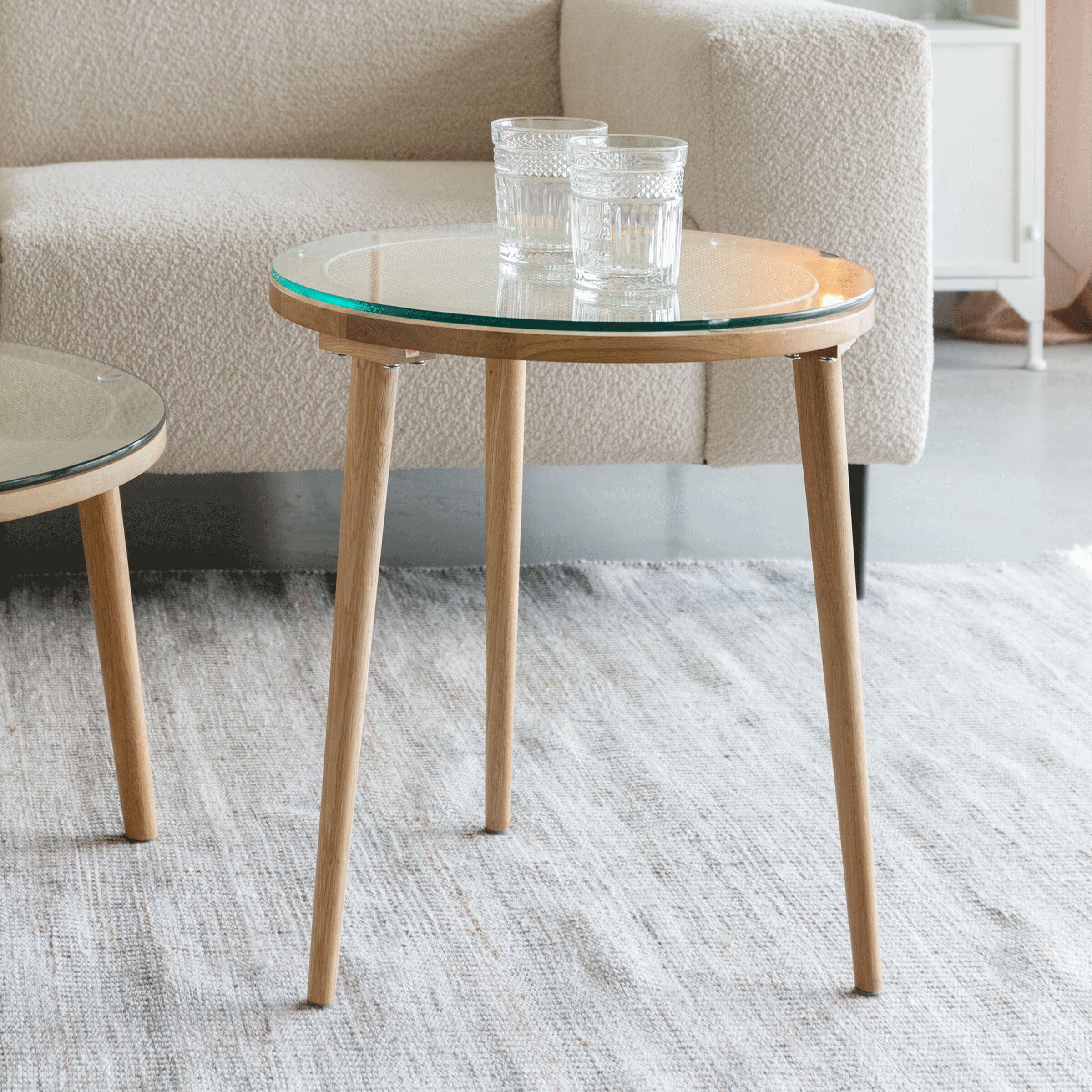 ZILT Ronde Bijzettafel Jock Eikenhout en glas, 45cm - Bruin