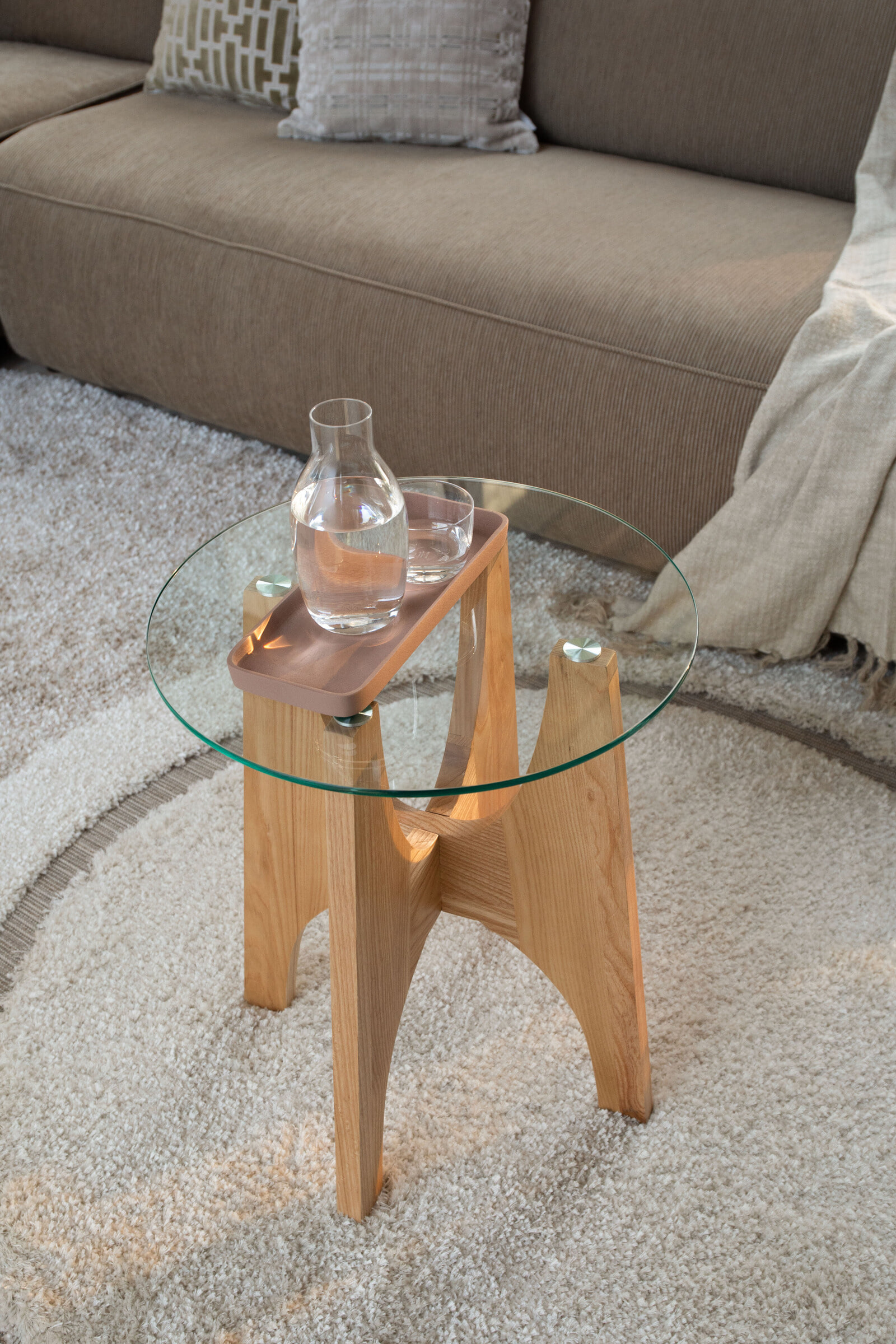 Zuiver Ronde Bijzettafel 'Kobe' Essenhout en glas, 45cm