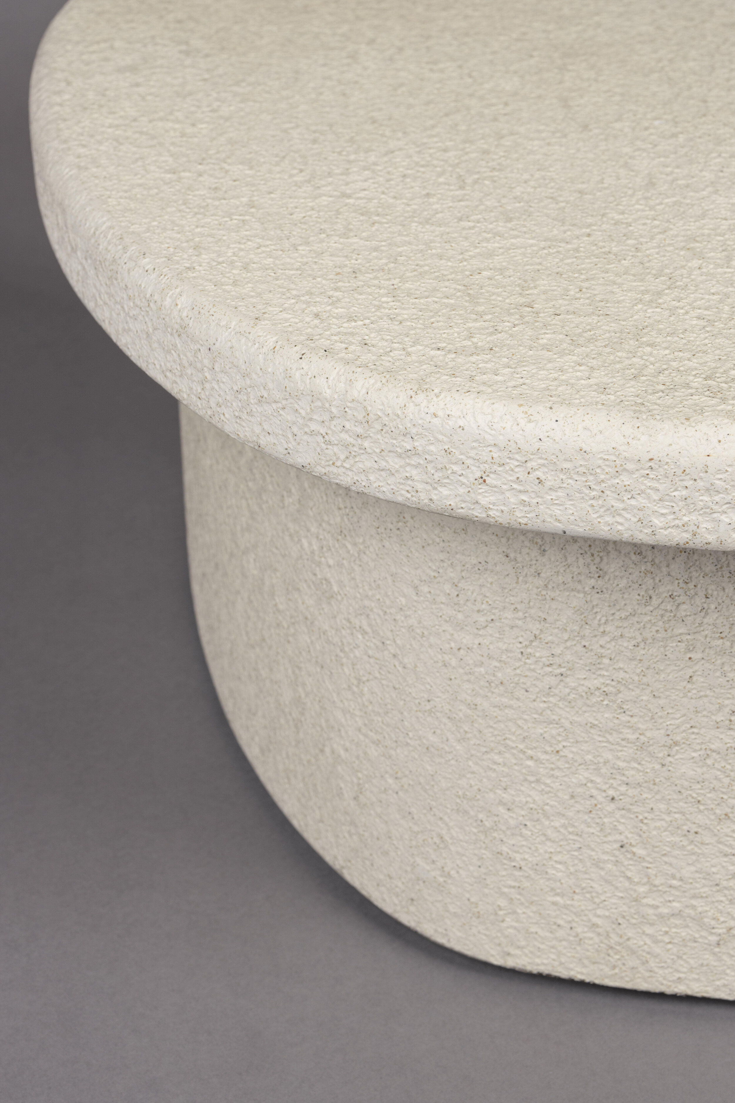 Dutchbone Organische Salontafel 'Veda' Gerecycled marmer, 74 x 49cm