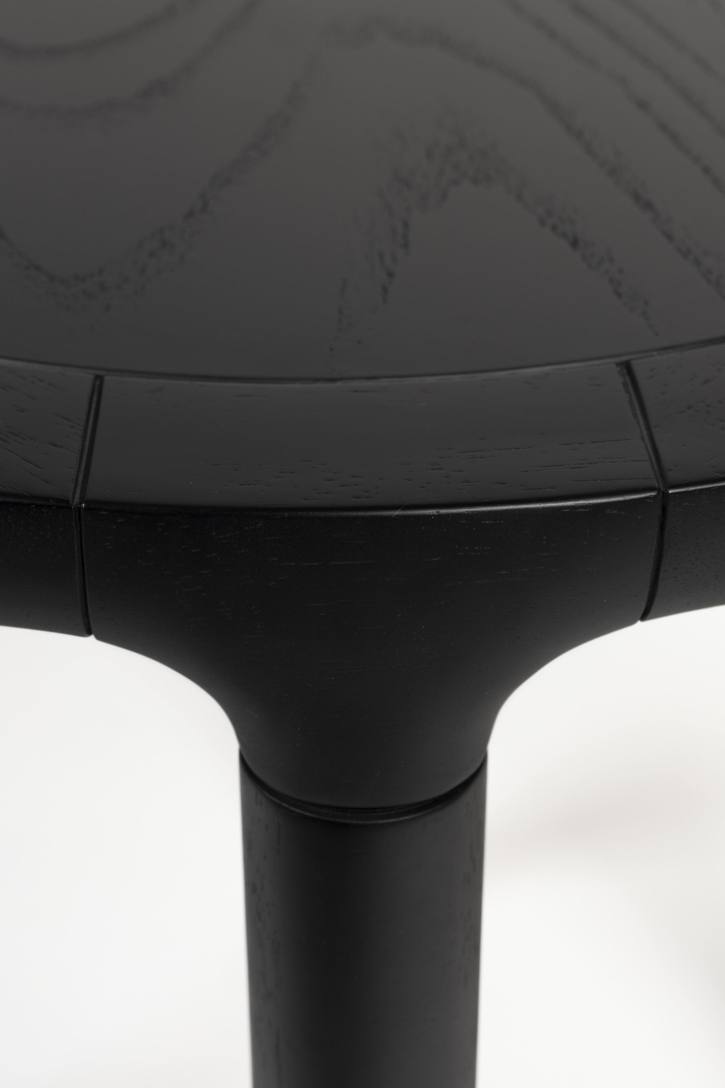 Zuiver Ronde Salontafel 'Storm' Eikenhout, 60cm, kleur Zwart