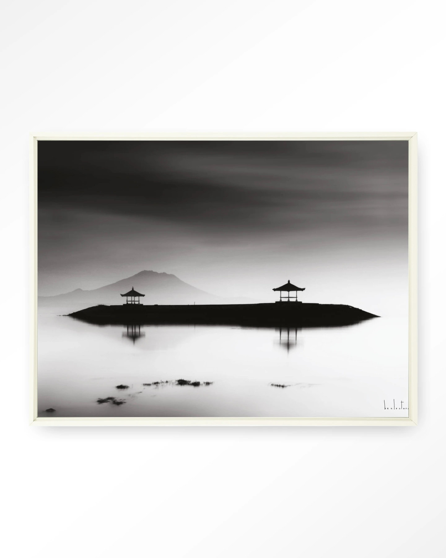 Urban Cotton Wandkleed 'Harmony Bali' 110 x 145cm in Floating Frame - off white