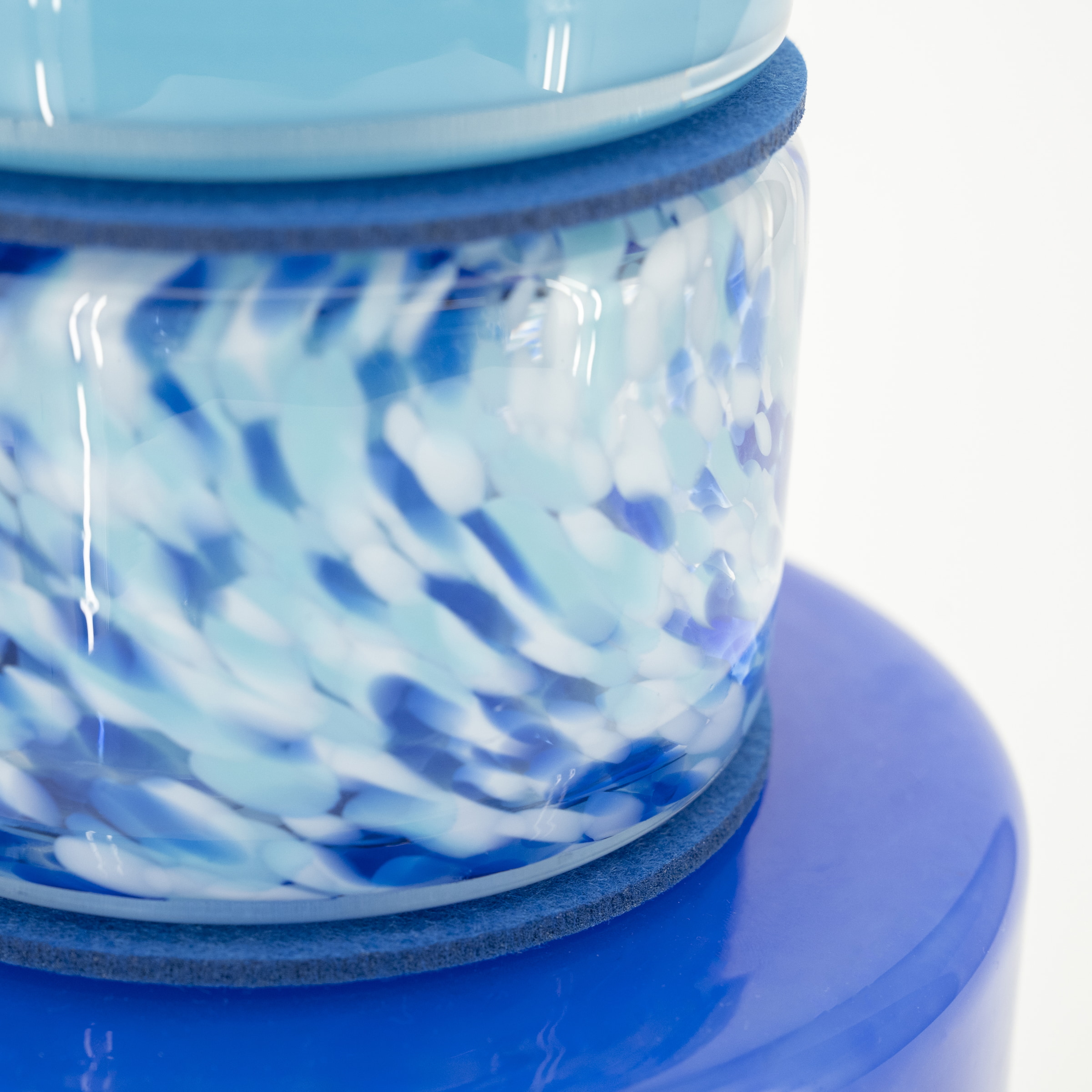 By-Boo Vaas 'Golas' Mondgeblazen glas, kleur Blauw
