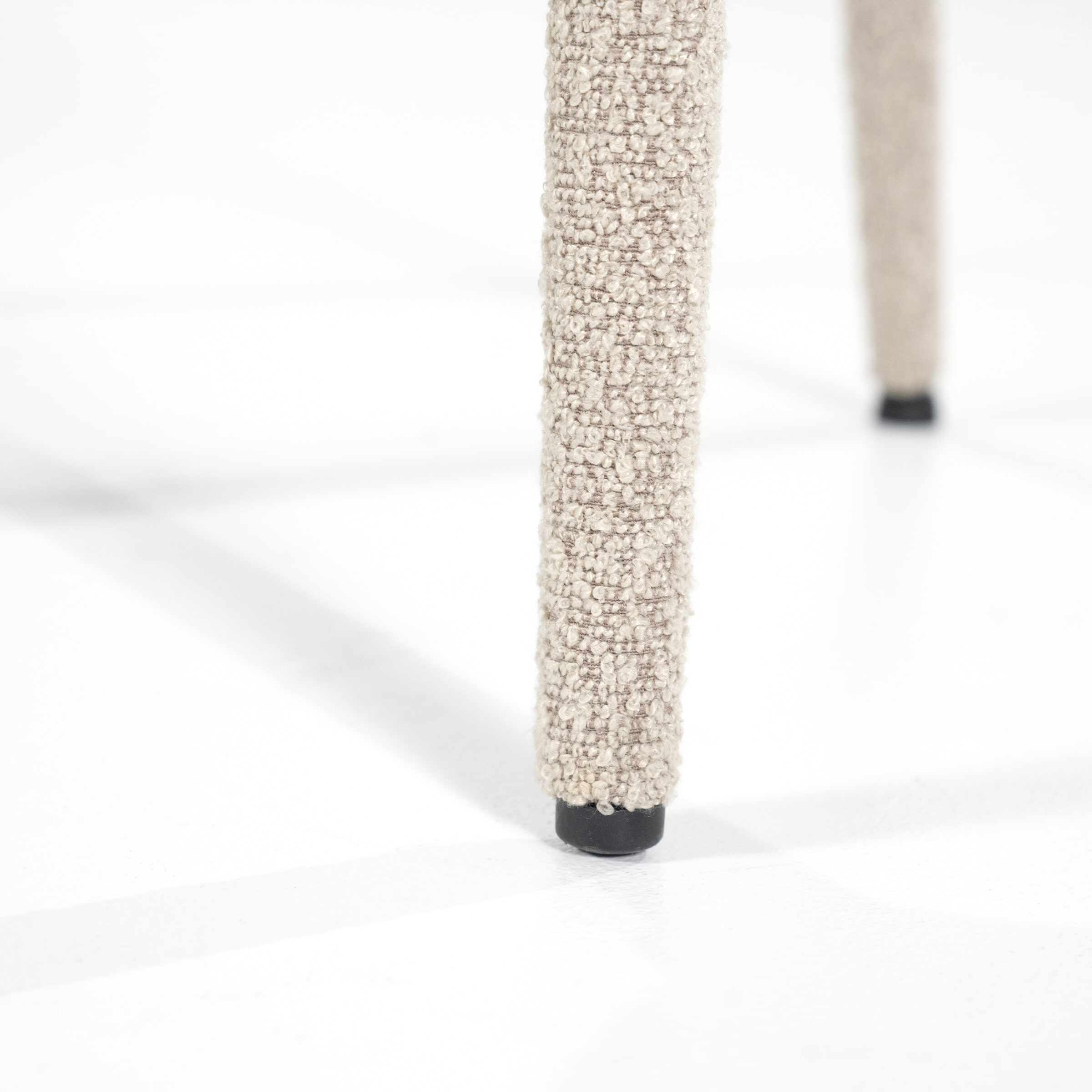 By-Boo Eetkamerstoel 'Fika' Bouclé, kleur Taupe
