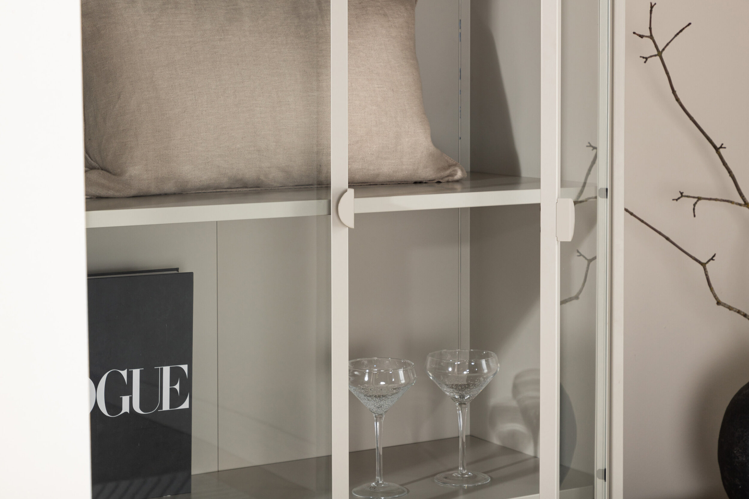 Nohr Vitrinekast 'Danyella' 190 x 90cm, kleur Beige