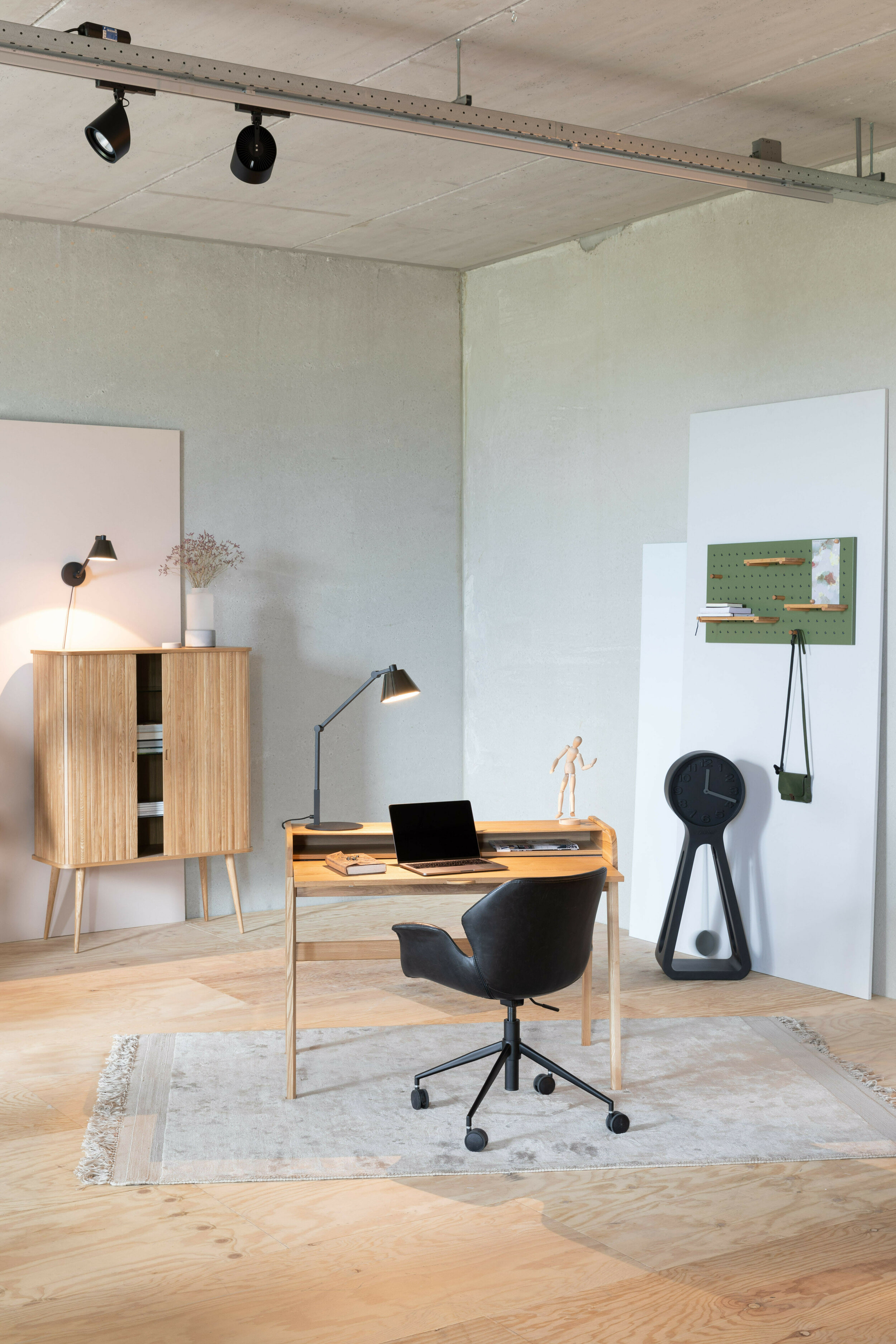 Zuiver Bureau 'Barbier' Essenhout, kleur Naturel