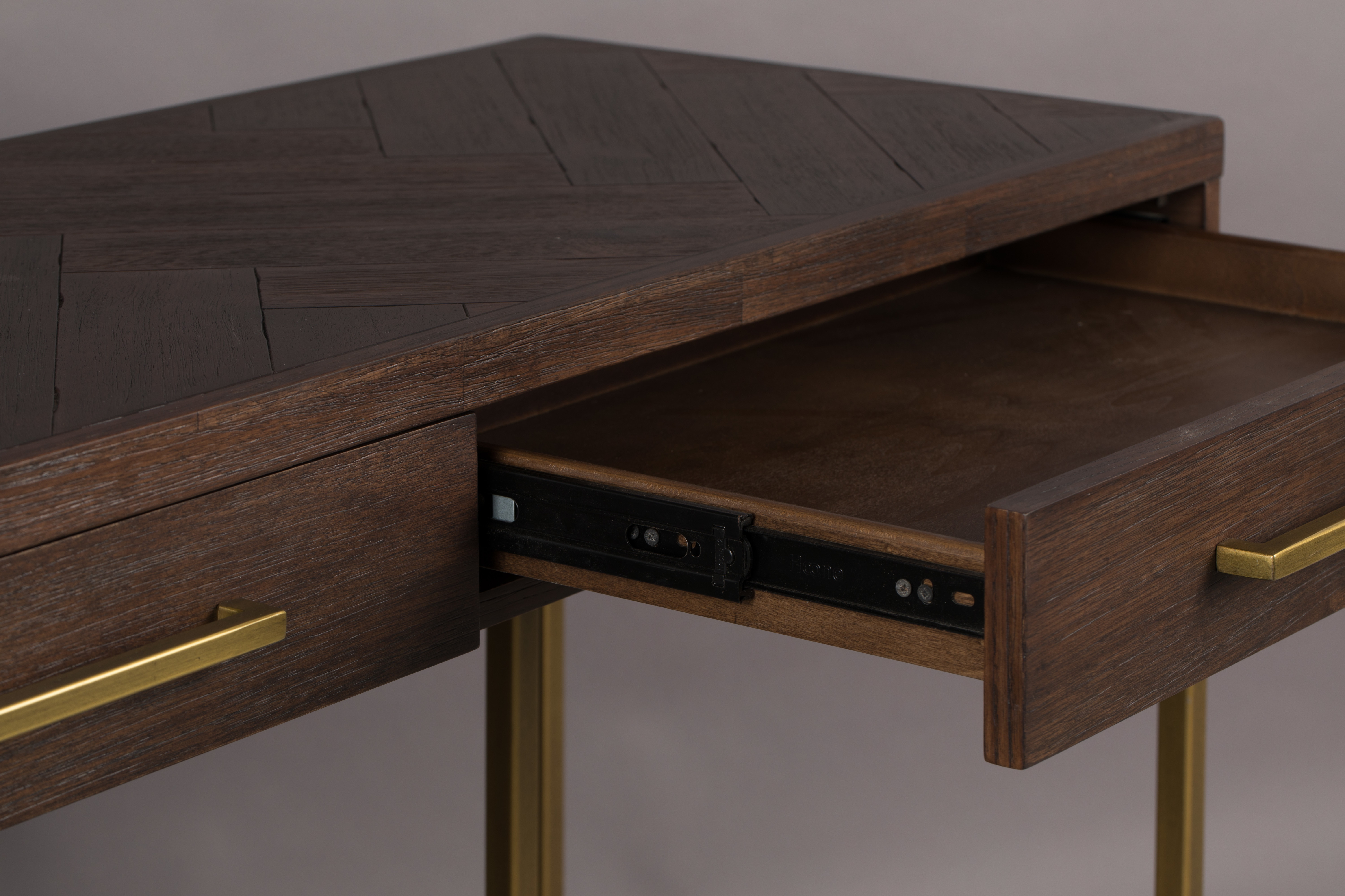 Dutchbone Sidetable 'Class' Antique Brass, 120cm, kleur Bruin
