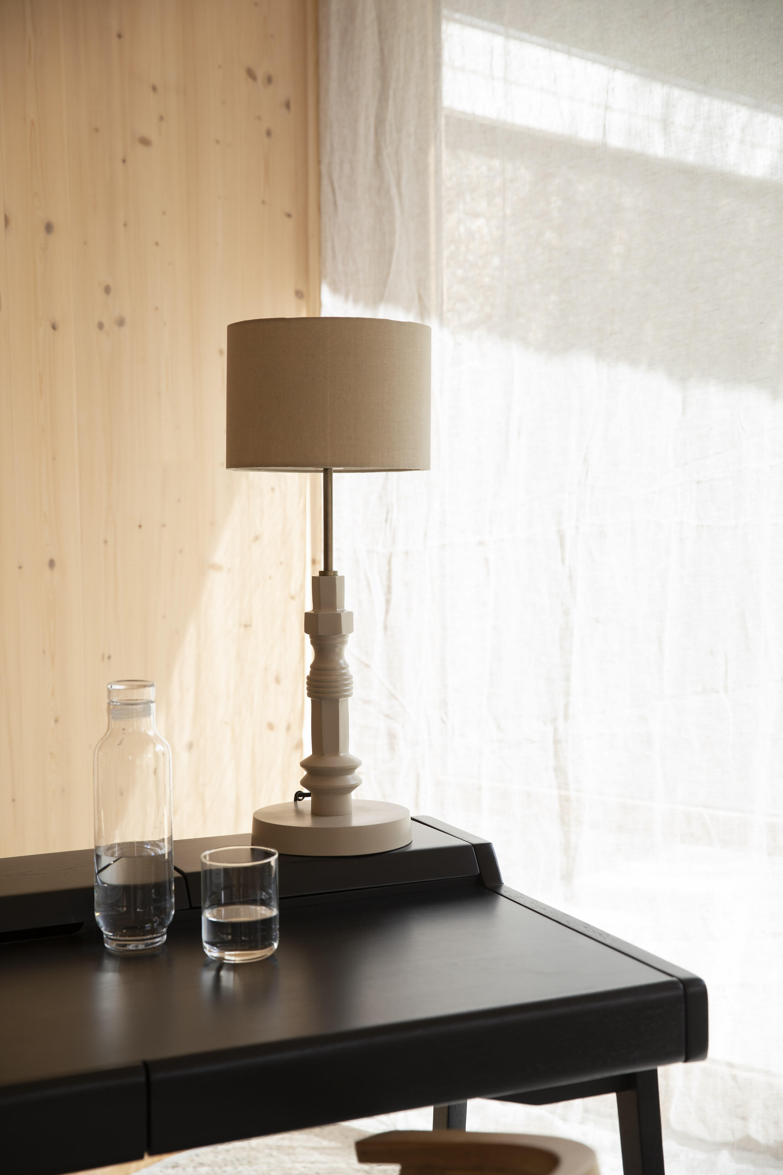 Zuiver Bureau 'Kaat' Eikenhout, 120 x 70cm, kleur Zwart